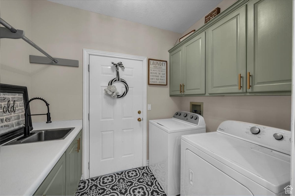 St. George, Utah, 84790, United States, 5 Bedrooms Bedrooms, ,5 BathroomsBathrooms,Residential,Active,1790168