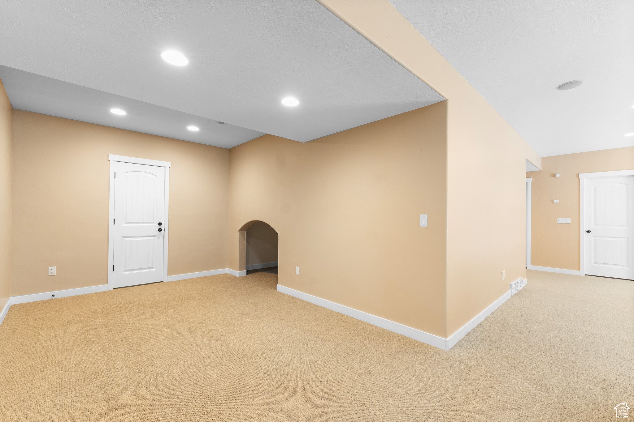 Farmington, Utah, 84025, United States, 4 Bedrooms Bedrooms, ,4 BathroomsBathrooms,Residential,Active,1914760