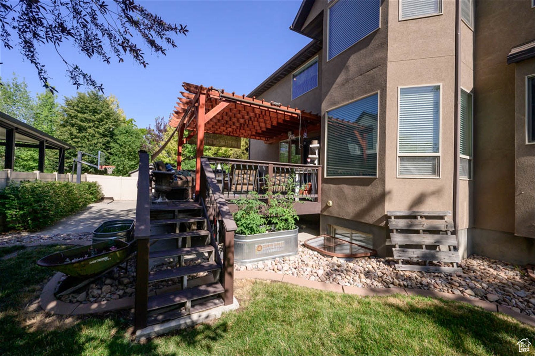 South Jordan, Utah, 84095, United States, 6 Bedrooms Bedrooms, ,4 BathroomsBathrooms,Residential,Active,1876871