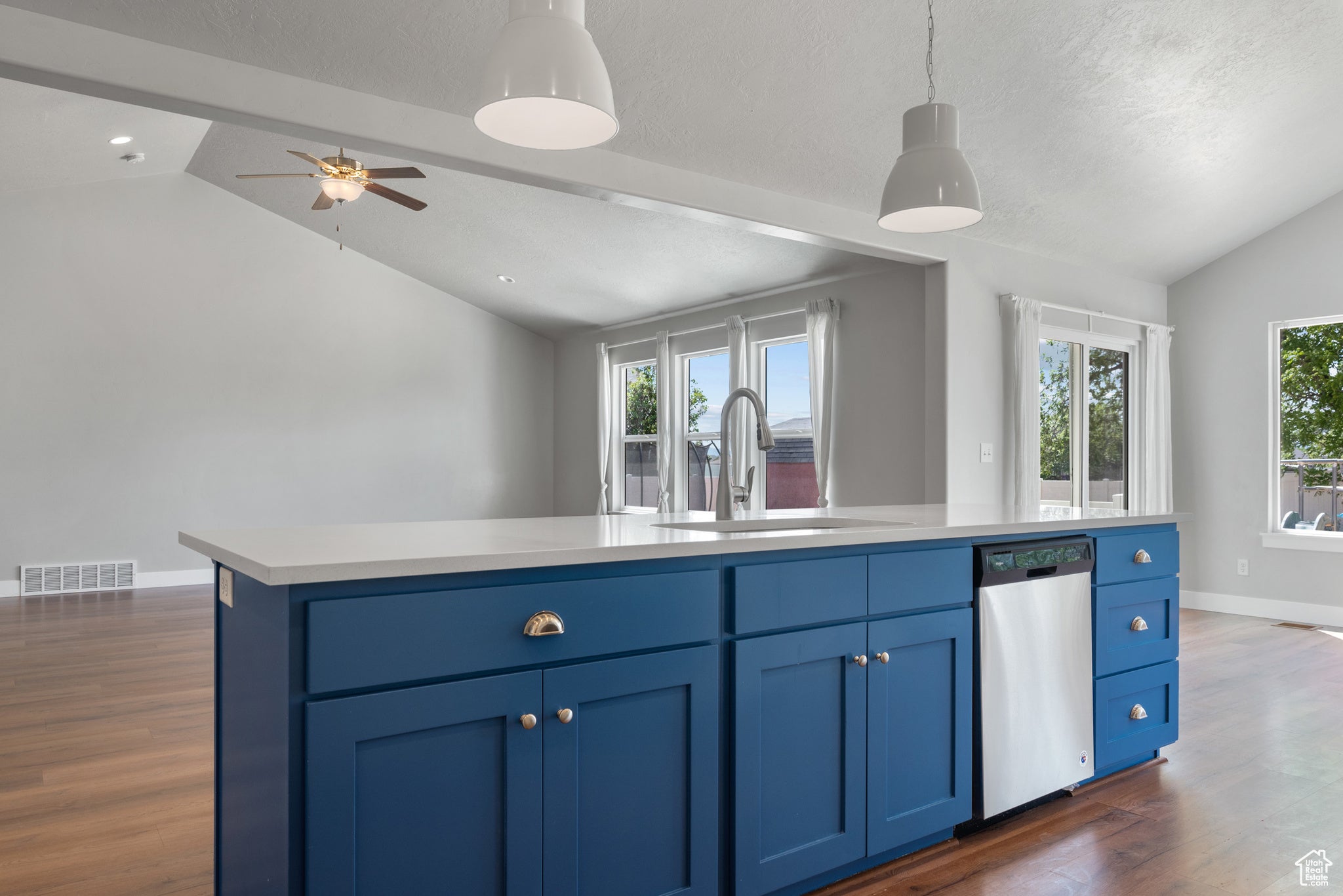 Mapleton, Utah, 84664, United States, 6 Bedrooms Bedrooms, ,5 BathroomsBathrooms,Residential,Active,1828968