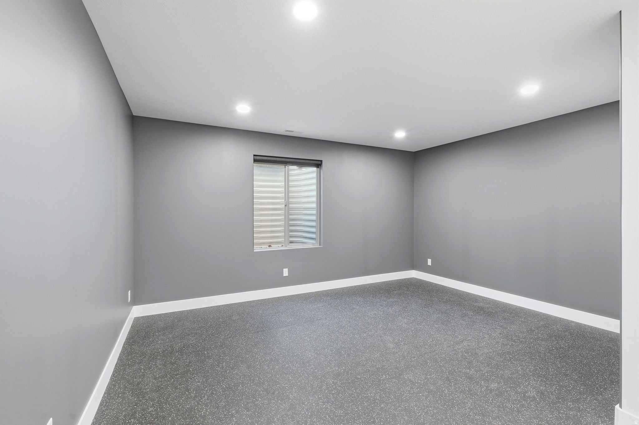 North Salt Lake, Utah, 84054, United States, 6 Bedrooms Bedrooms, ,4 BathroomsBathrooms,Residential,Active,2012192