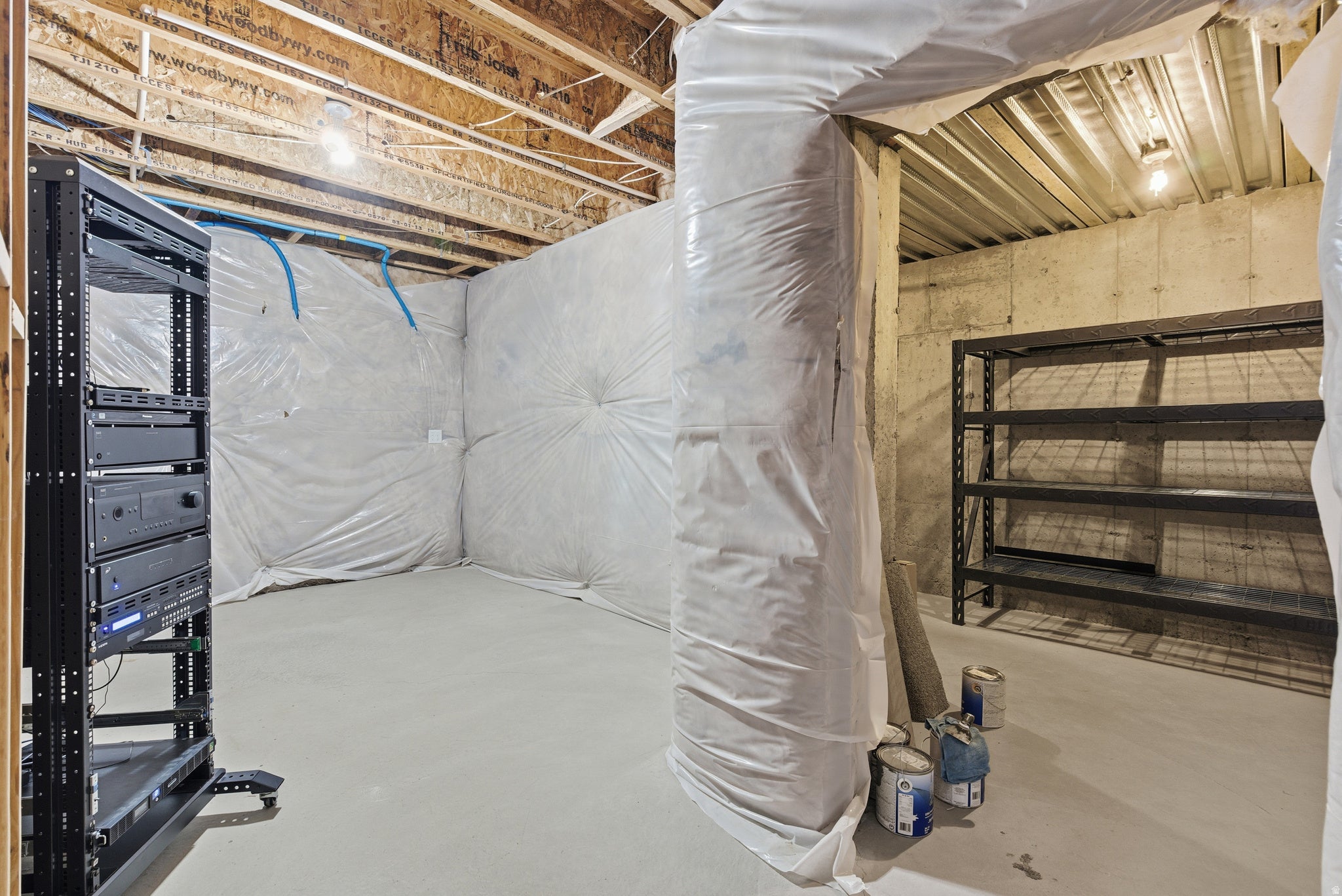 Lehi, Utah, 84043, United States, 7 Bedrooms Bedrooms, ,4 BathroomsBathrooms,Residential,Pending,1987244