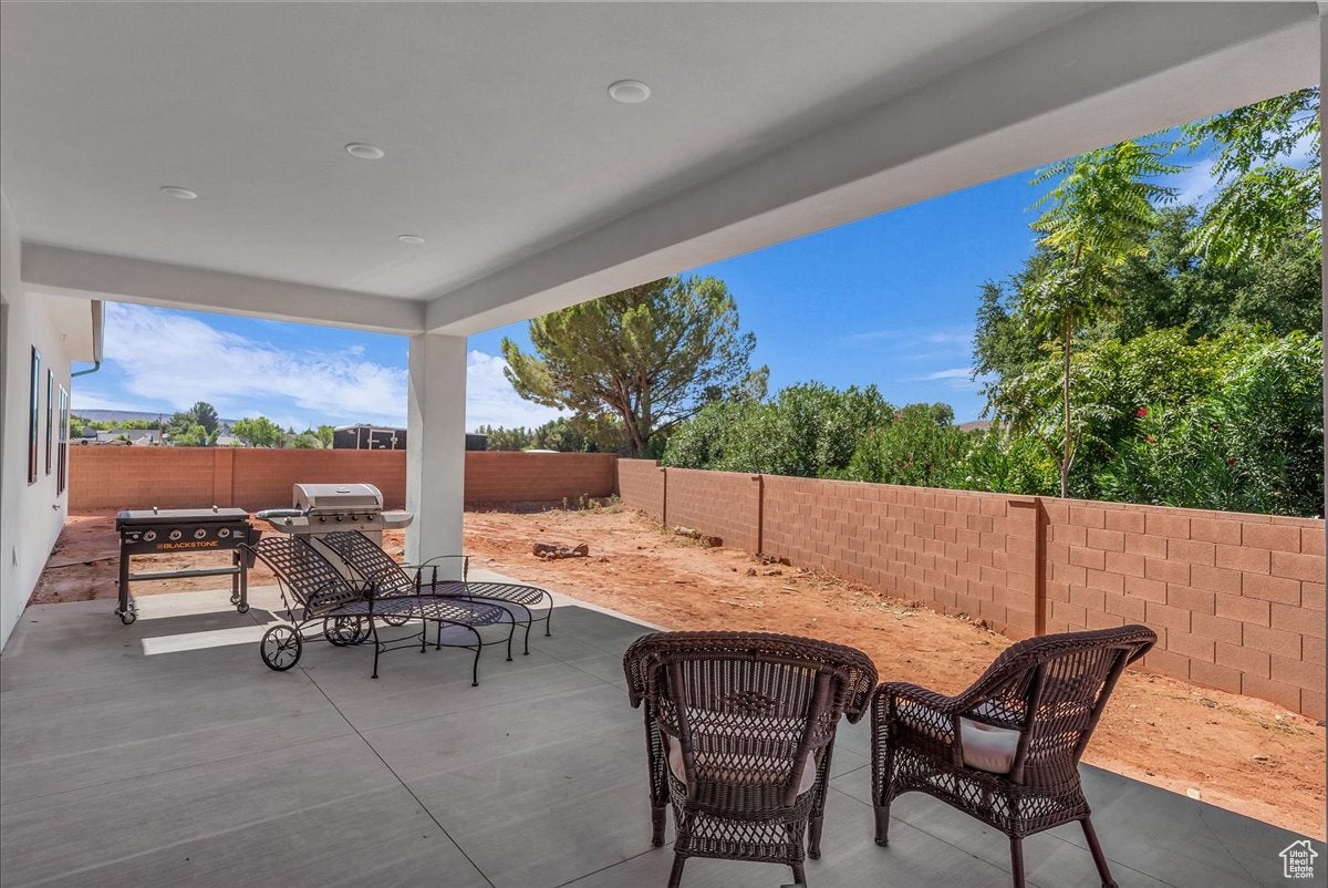 Santa Clara, Utah, 84765, United States, 6 Bedrooms Bedrooms, ,4 BathroomsBathrooms,Residential,Active,1914630