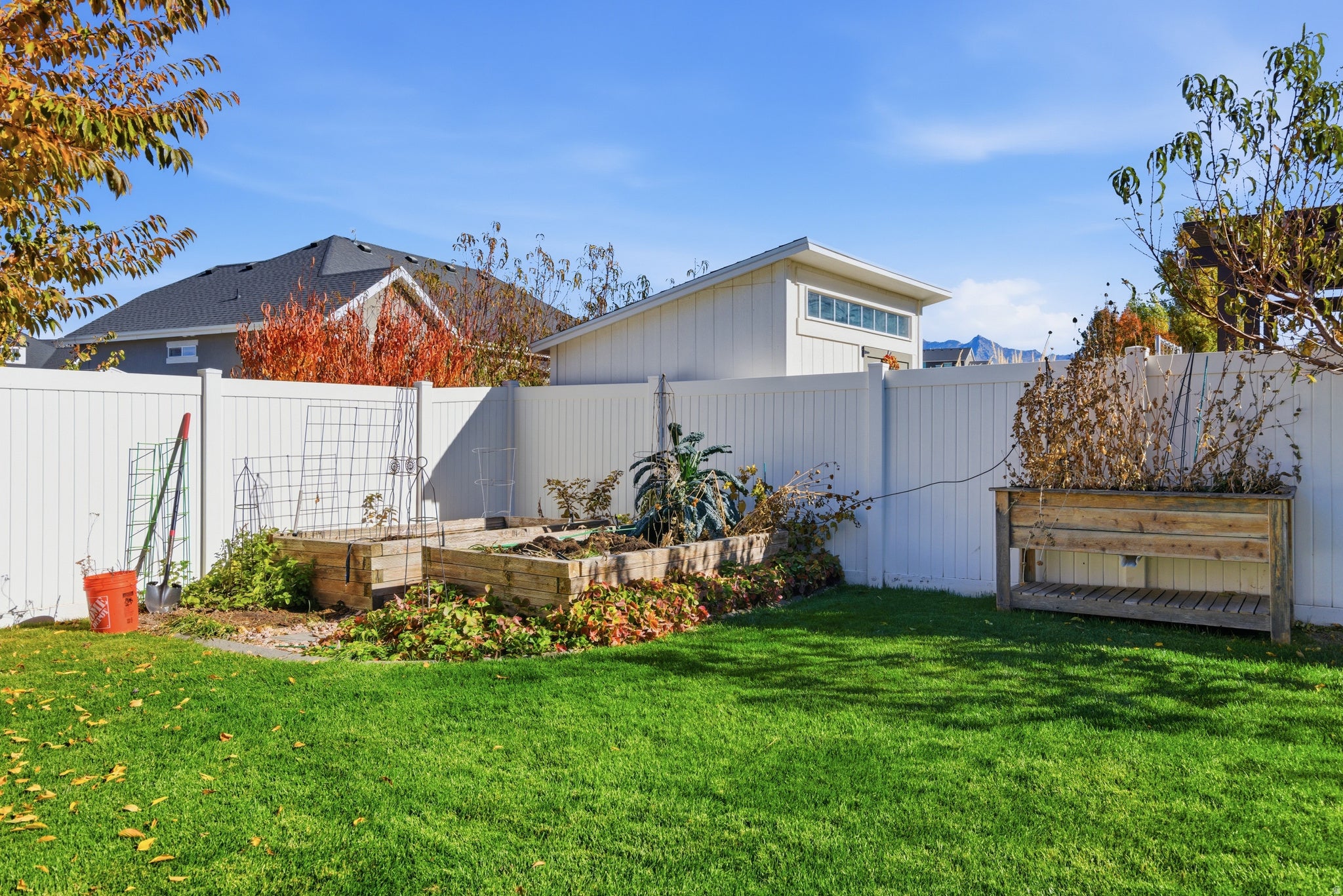 Lehi, Utah, 84043, United States, 7 Bedrooms Bedrooms, ,4 BathroomsBathrooms,Residential,Pending,1987244