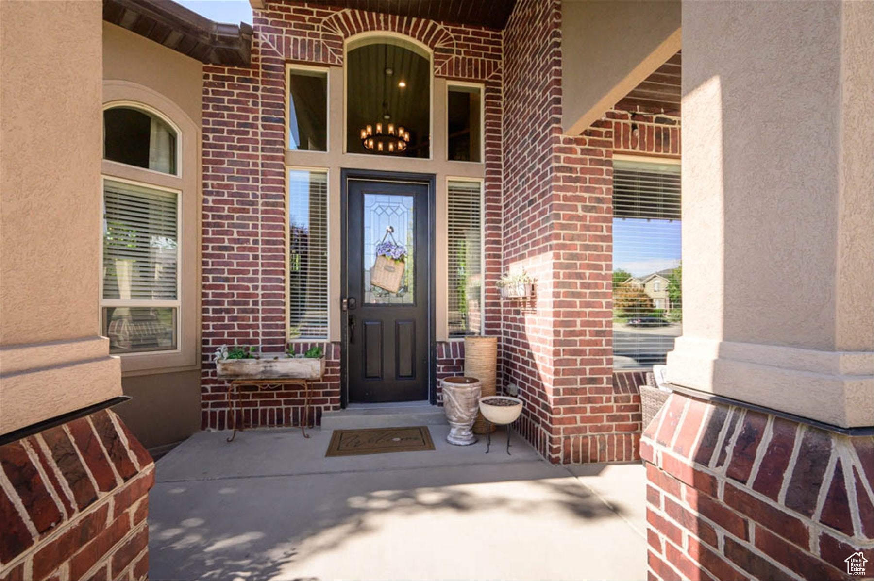 South Jordan, Utah, 84095, United States, 6 Bedrooms Bedrooms, ,4 BathroomsBathrooms,Residential,Active,1876871