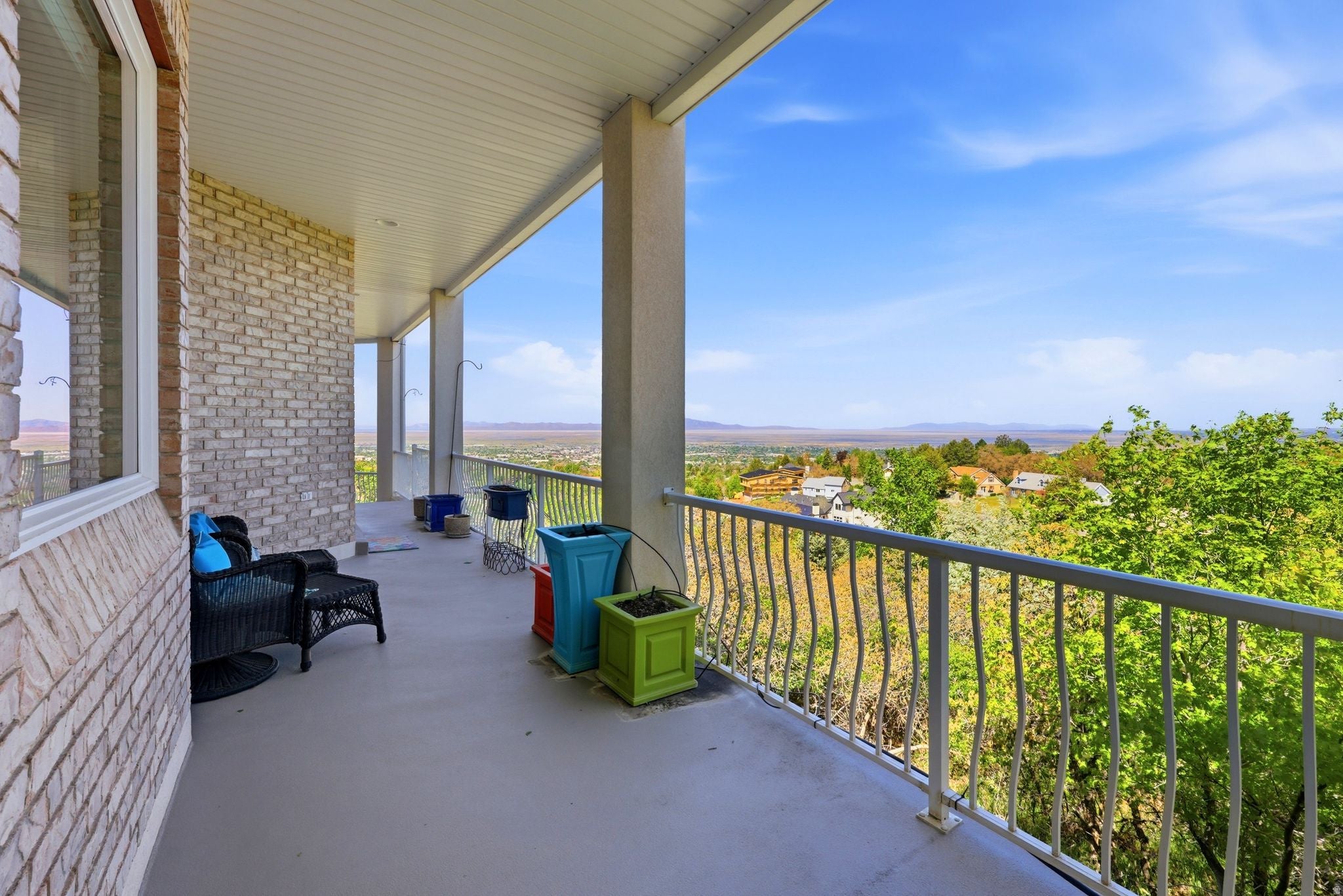 Bountiful, Utah, 84010, United States, 6 Bedrooms Bedrooms, ,6 BathroomsBathrooms,Residential,Active,2044576