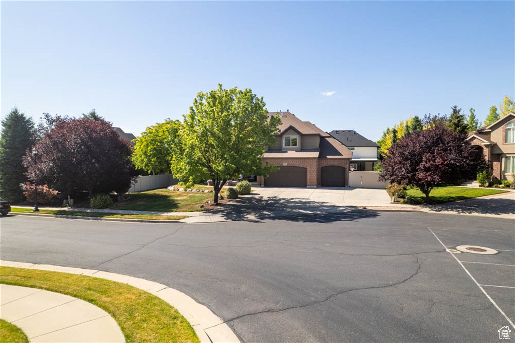 South Jordan, Utah, 84095, United States, 6 Bedrooms Bedrooms, ,4 BathroomsBathrooms,Residential,Active,1876871