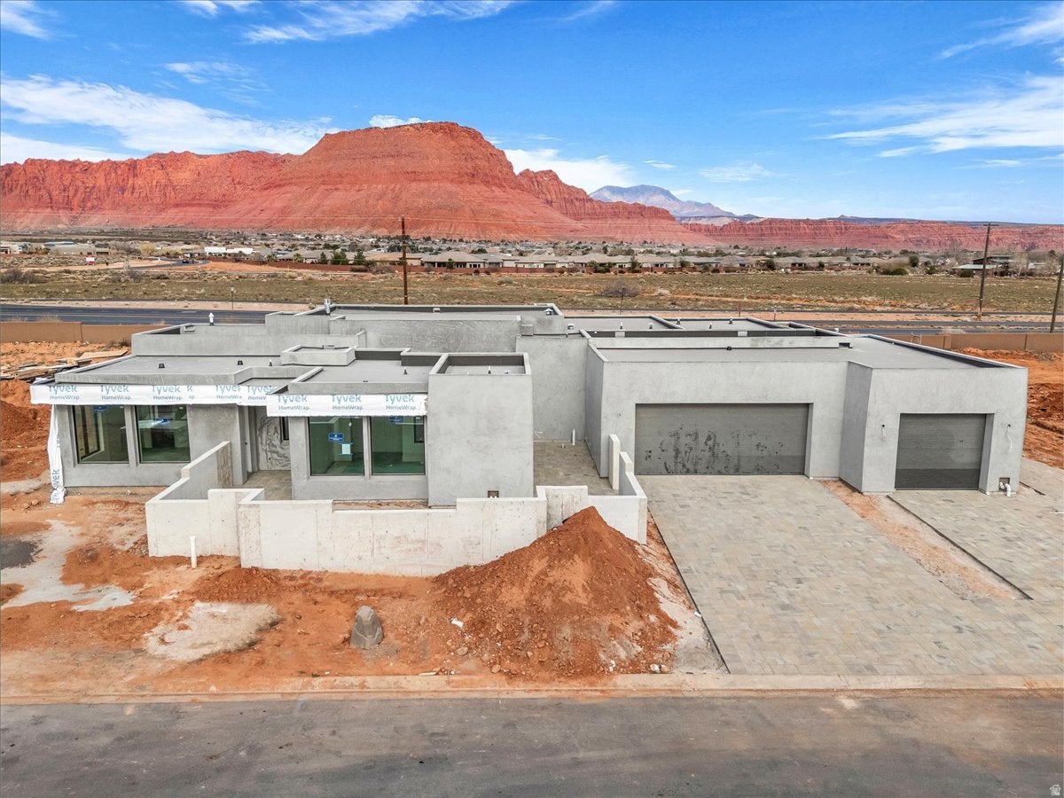 Ivins, Utah, 84738, United States, 4 Bedrooms Bedrooms, ,5 BathroomsBathrooms,Residential,Active,2052060