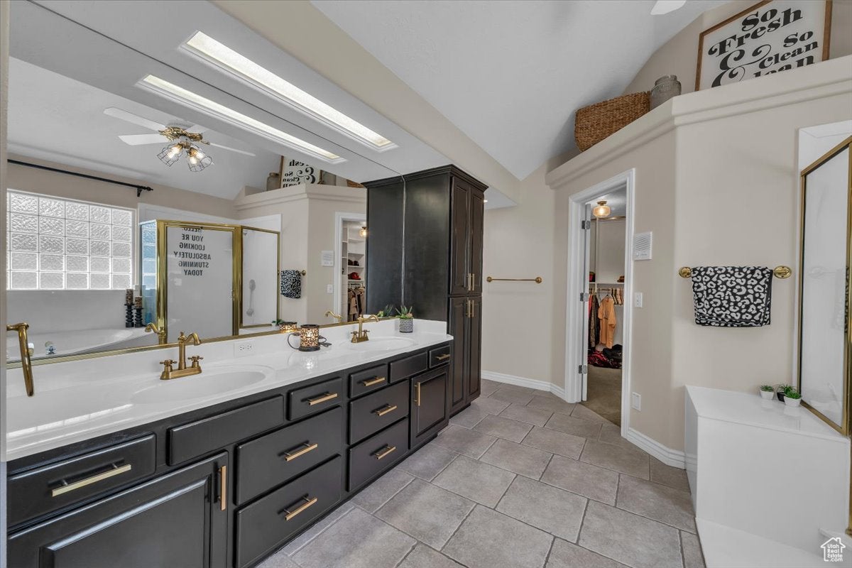St. George, Utah, 84790, United States, 5 Bedrooms Bedrooms, ,5 BathroomsBathrooms,Residential,Active,1790168