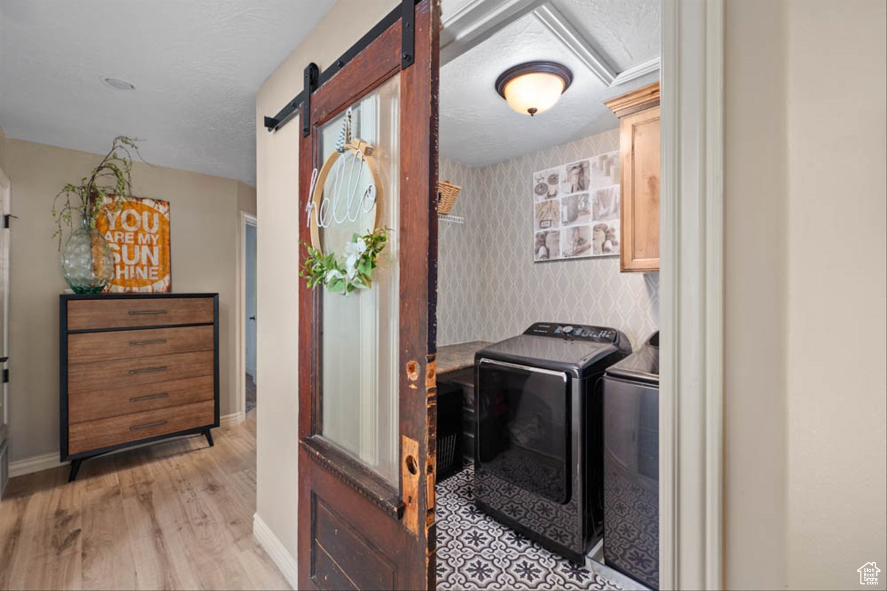 South Jordan, Utah, 84095, United States, 6 Bedrooms Bedrooms, ,4 BathroomsBathrooms,Residential,Active,1876871