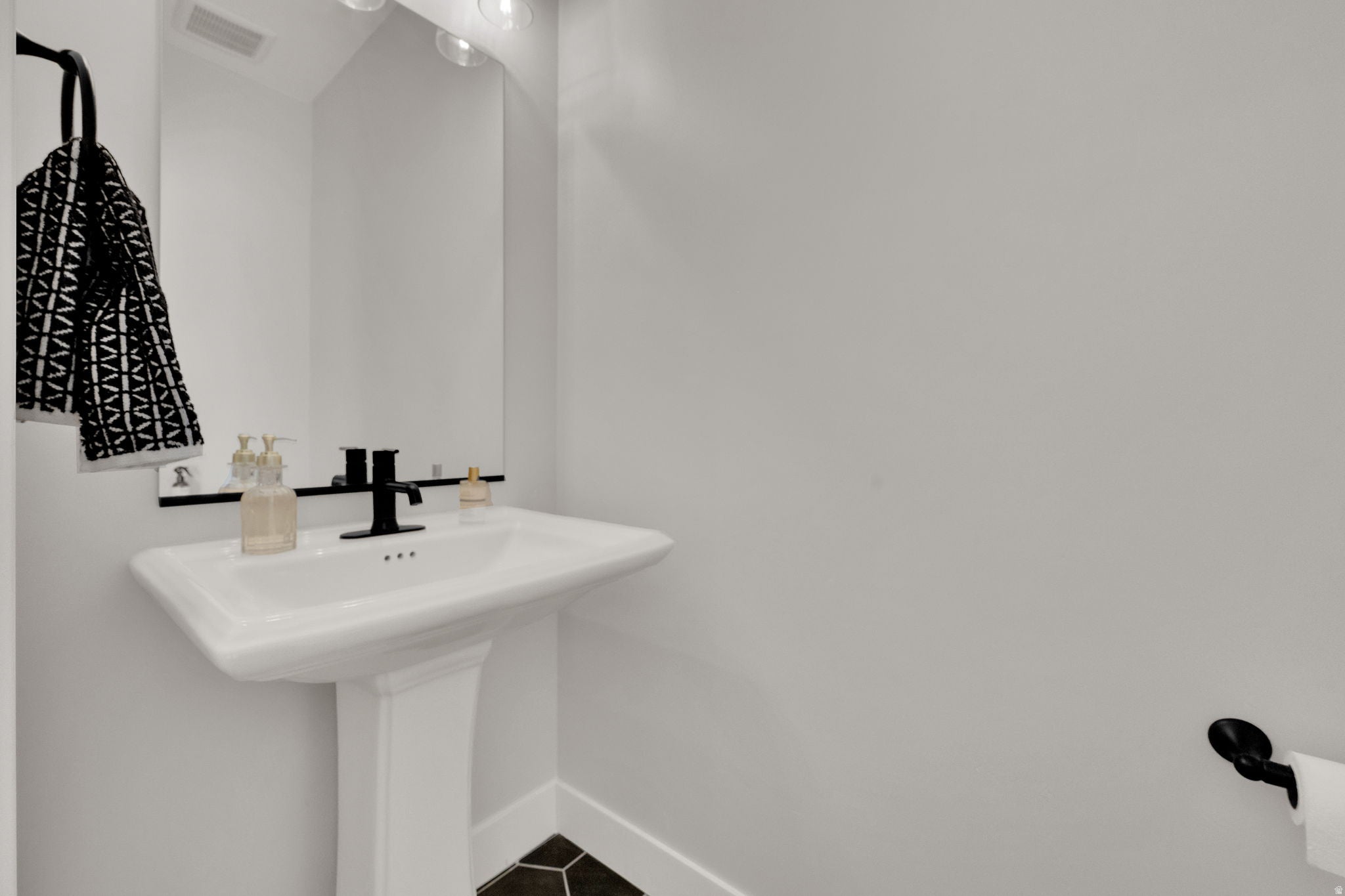 South Jordan, Utah, 84009, United States, 6 Bedrooms Bedrooms, ,5 BathroomsBathrooms,Residential,Active,2008308