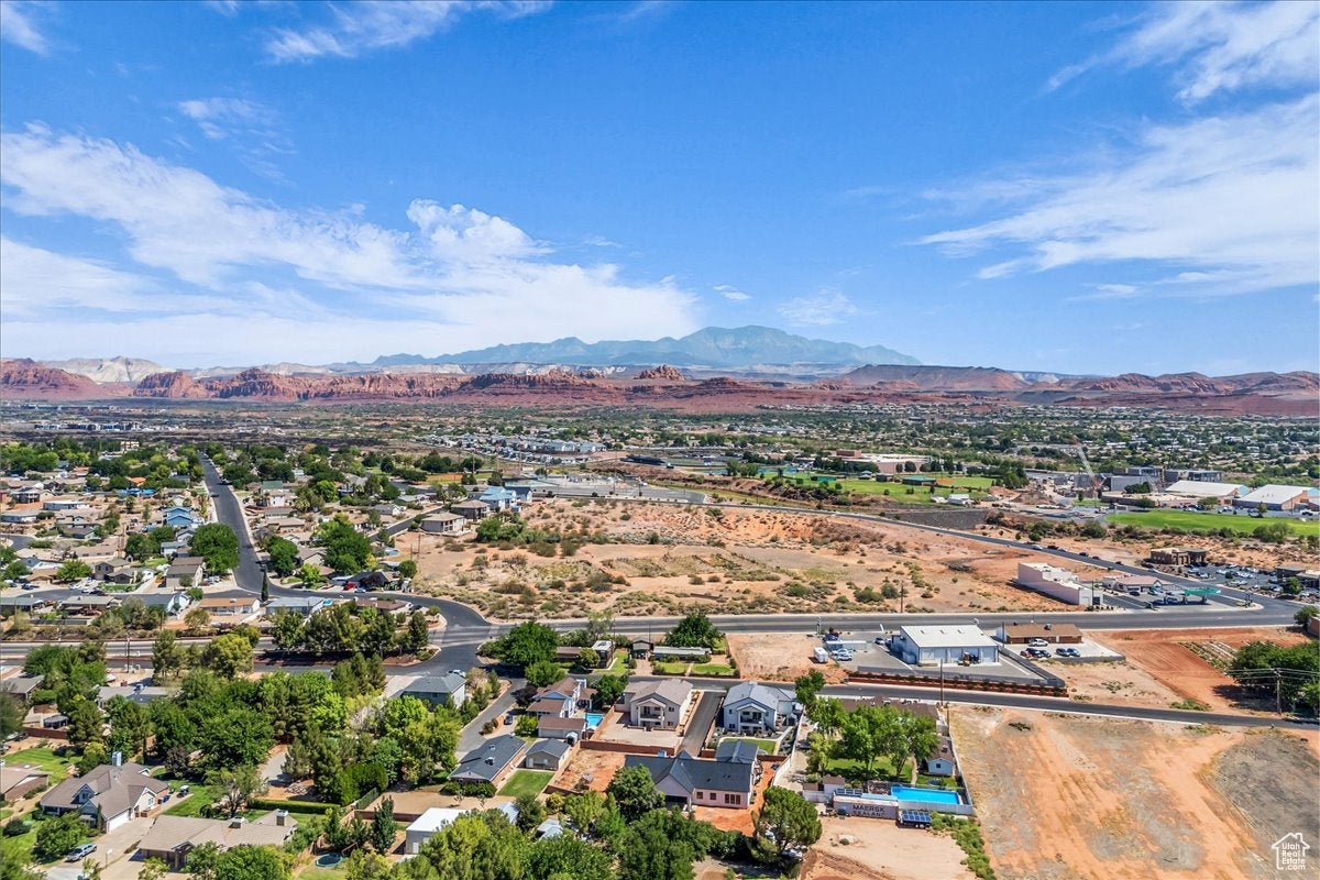 Santa Clara, Utah, 84765, United States, 6 Bedrooms Bedrooms, ,4 BathroomsBathrooms,Residential,Active,1914630