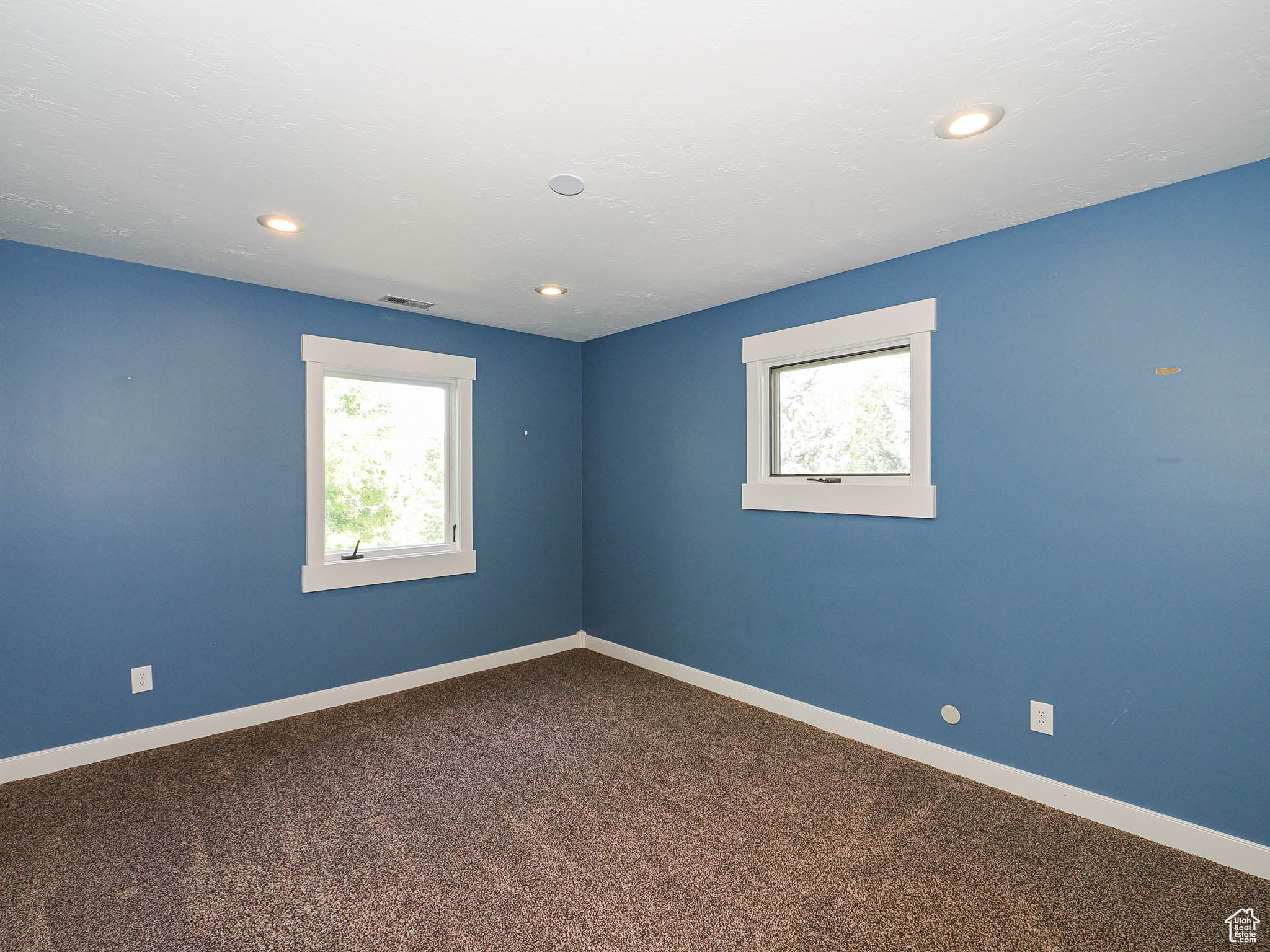 Draper, Utah, 84020, United States, 4 Bedrooms Bedrooms, ,4 BathroomsBathrooms,Residential,Pending,1824917