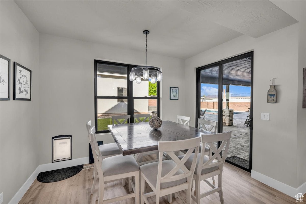 Hurricane, Utah, 84737, United States, 4 Bedrooms Bedrooms, ,5 BathroomsBathrooms,Residential,Active,1762812