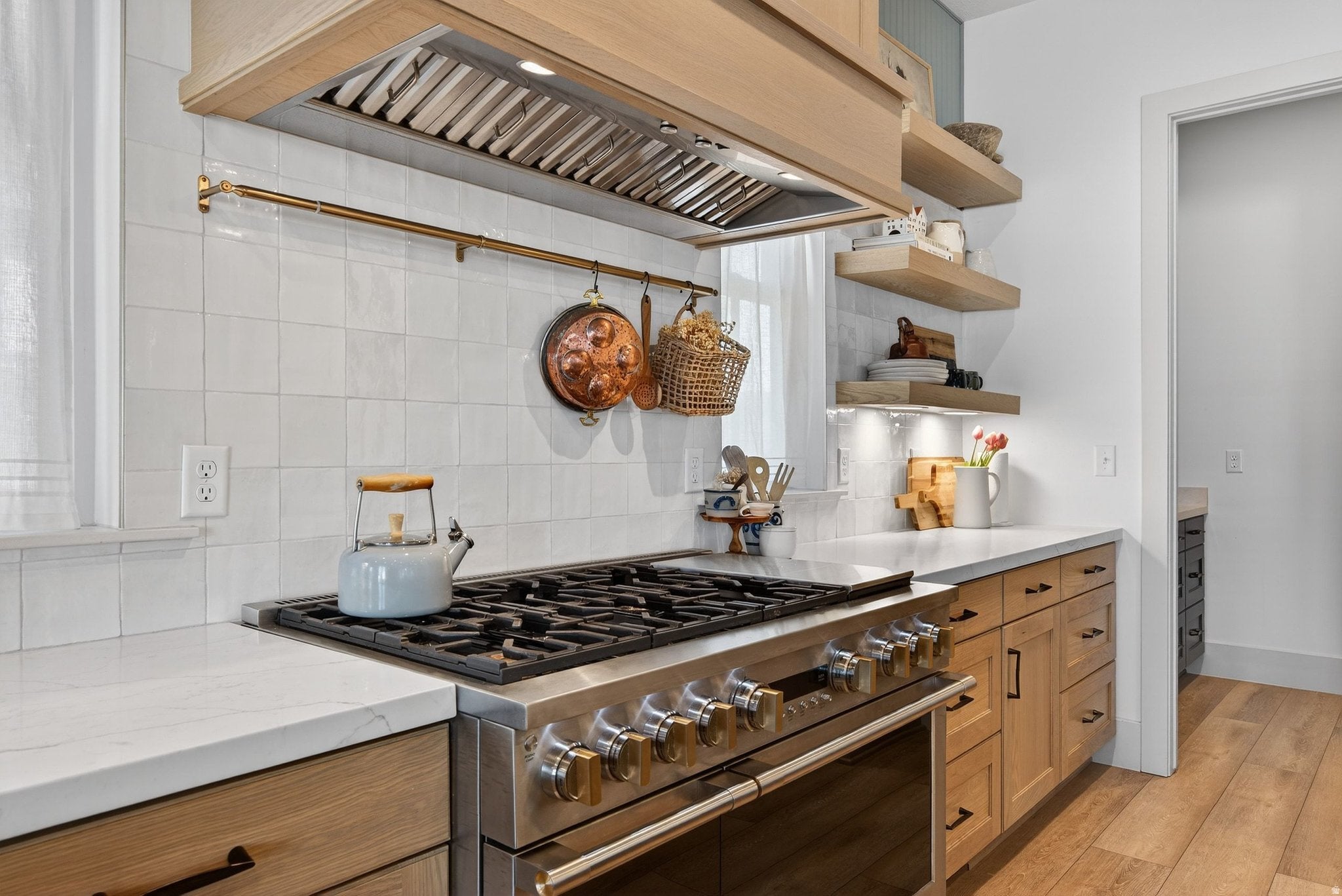 South Jordan, Utah, 84009, United States, 4 Bedrooms Bedrooms, ,4 BathroomsBathrooms,Residential,Active,2006892