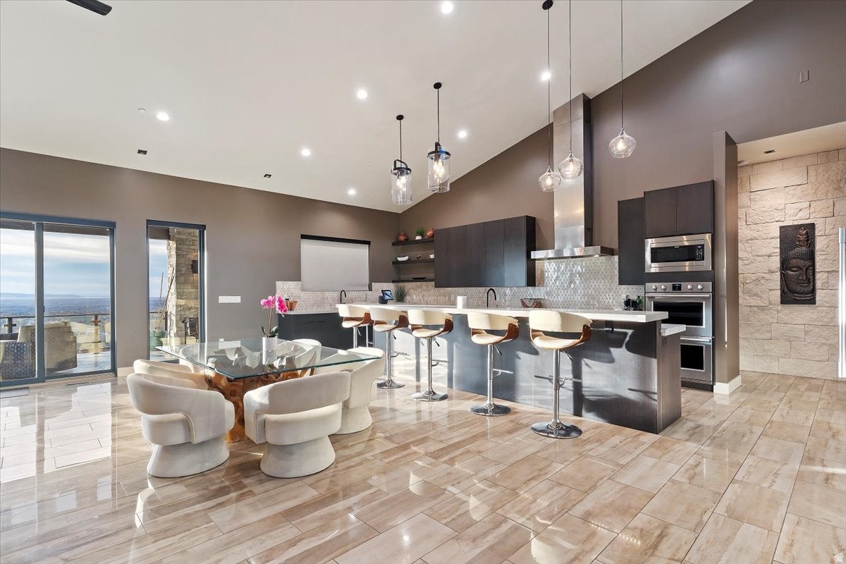 Fruit Heights, Utah, 84037, United States, 4 Bedrooms Bedrooms, ,3 BathroomsBathrooms,Residential,Active,2007943