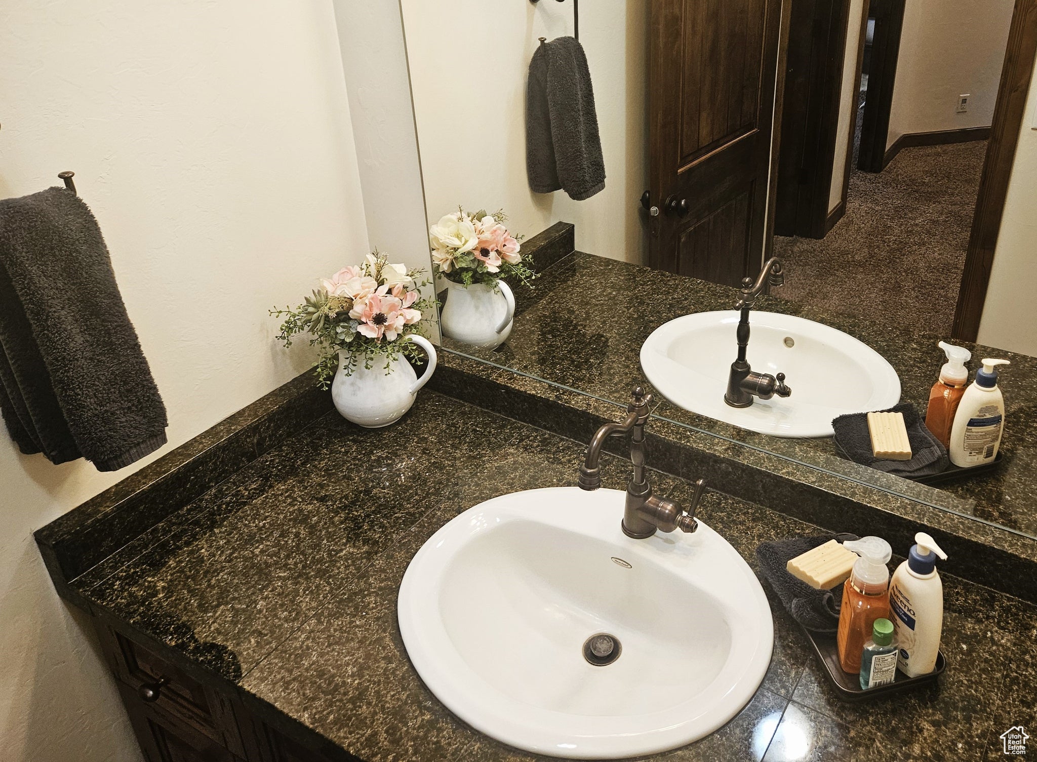 Fruitland, Utah, 84027, United States, 5 Bedrooms Bedrooms, ,3 BathroomsBathrooms,Residential,Active,1899229