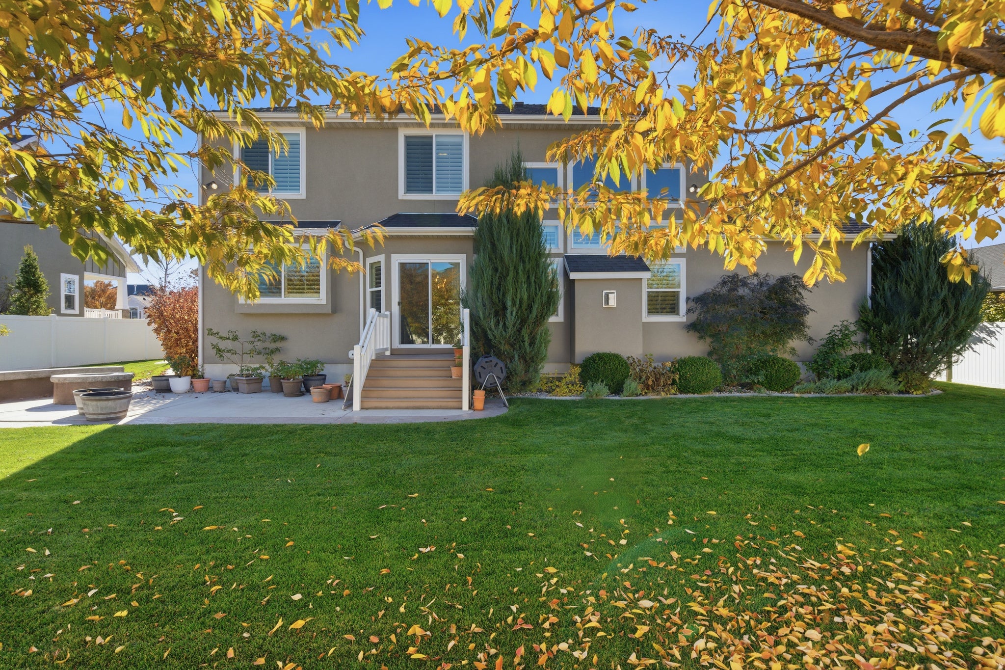 Lehi, Utah, 84043, United States, 7 Bedrooms Bedrooms, ,4 BathroomsBathrooms,Residential,Pending,1987244