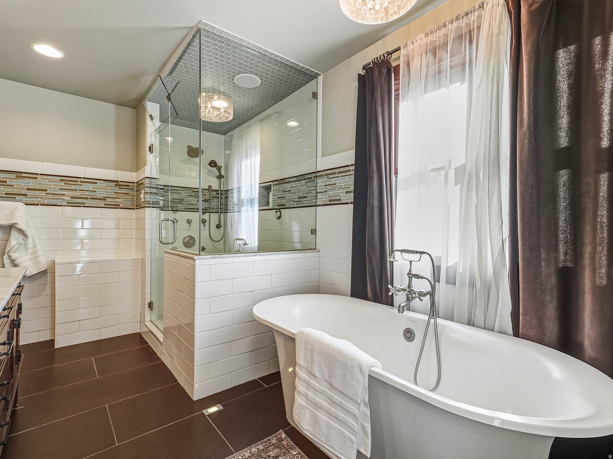 Salt Lake City, Utah, 84105, United States, 6 Bedrooms Bedrooms, ,4 BathroomsBathrooms,Residential,Active,2000214