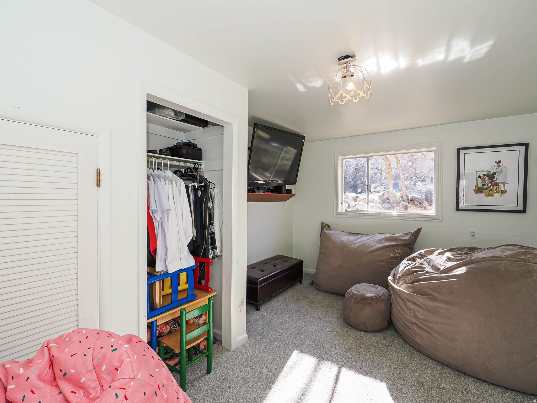 Salt Lake City, Utah, 84124, United States, 6 Bedrooms Bedrooms, ,3 BathroomsBathrooms,Residential,Active,2012490