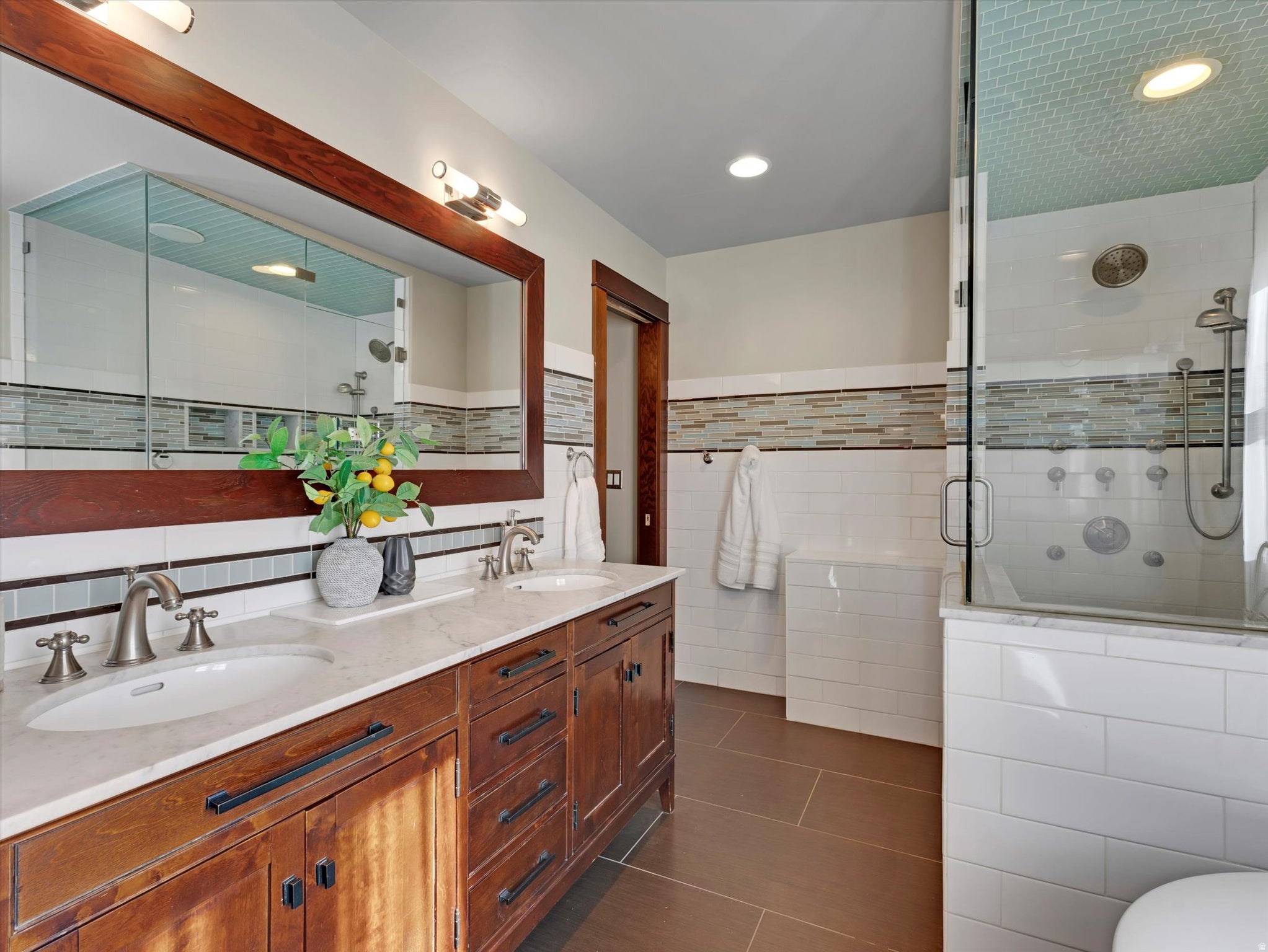 Salt Lake City, Utah, 84105, United States, 6 Bedrooms Bedrooms, ,4 BathroomsBathrooms,Residential,Active,2017445