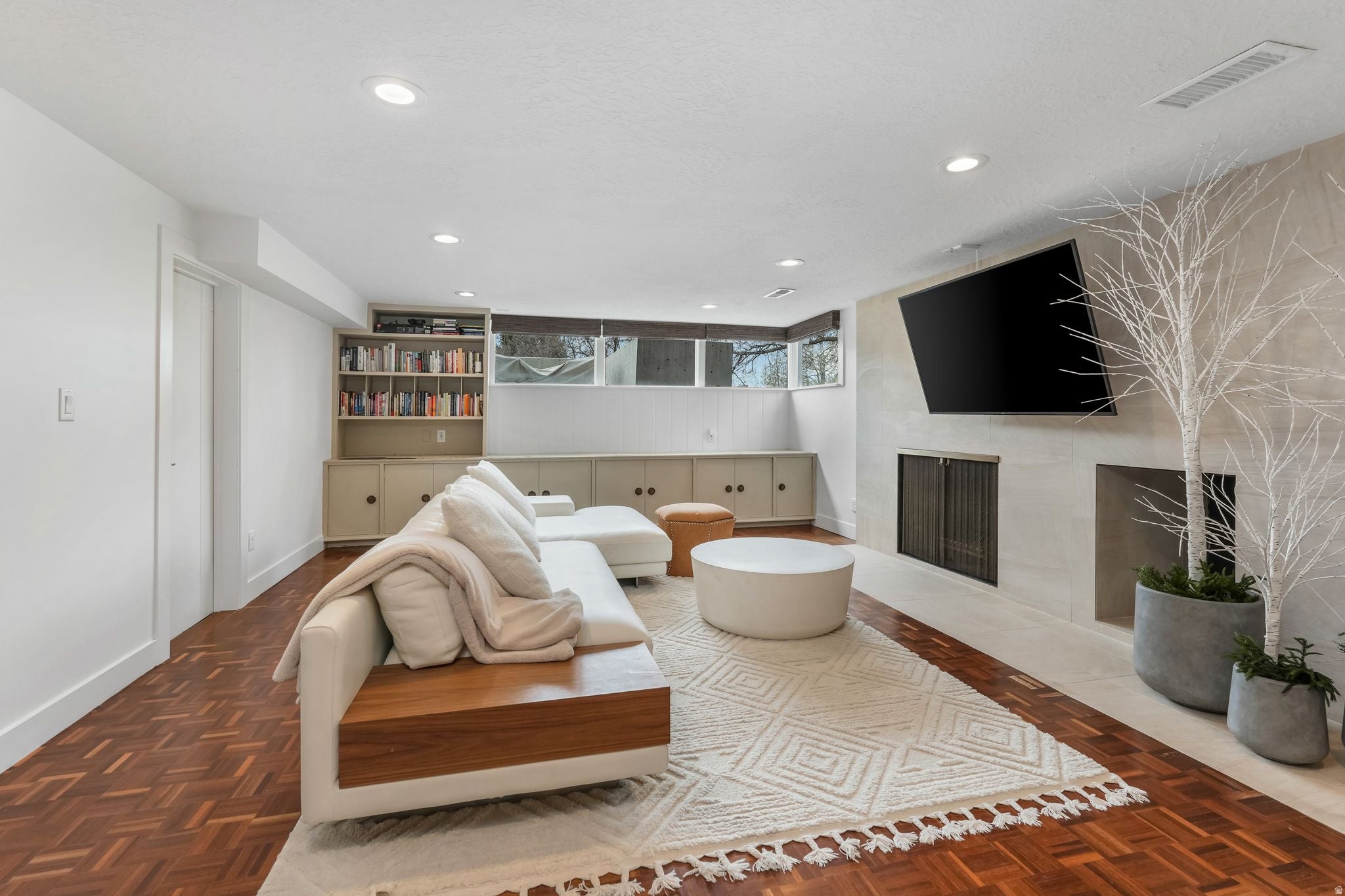 Salt Lake City, Utah, 84108, United States, 4 Bedrooms Bedrooms, ,3 BathroomsBathrooms,Residential,Active,2011870