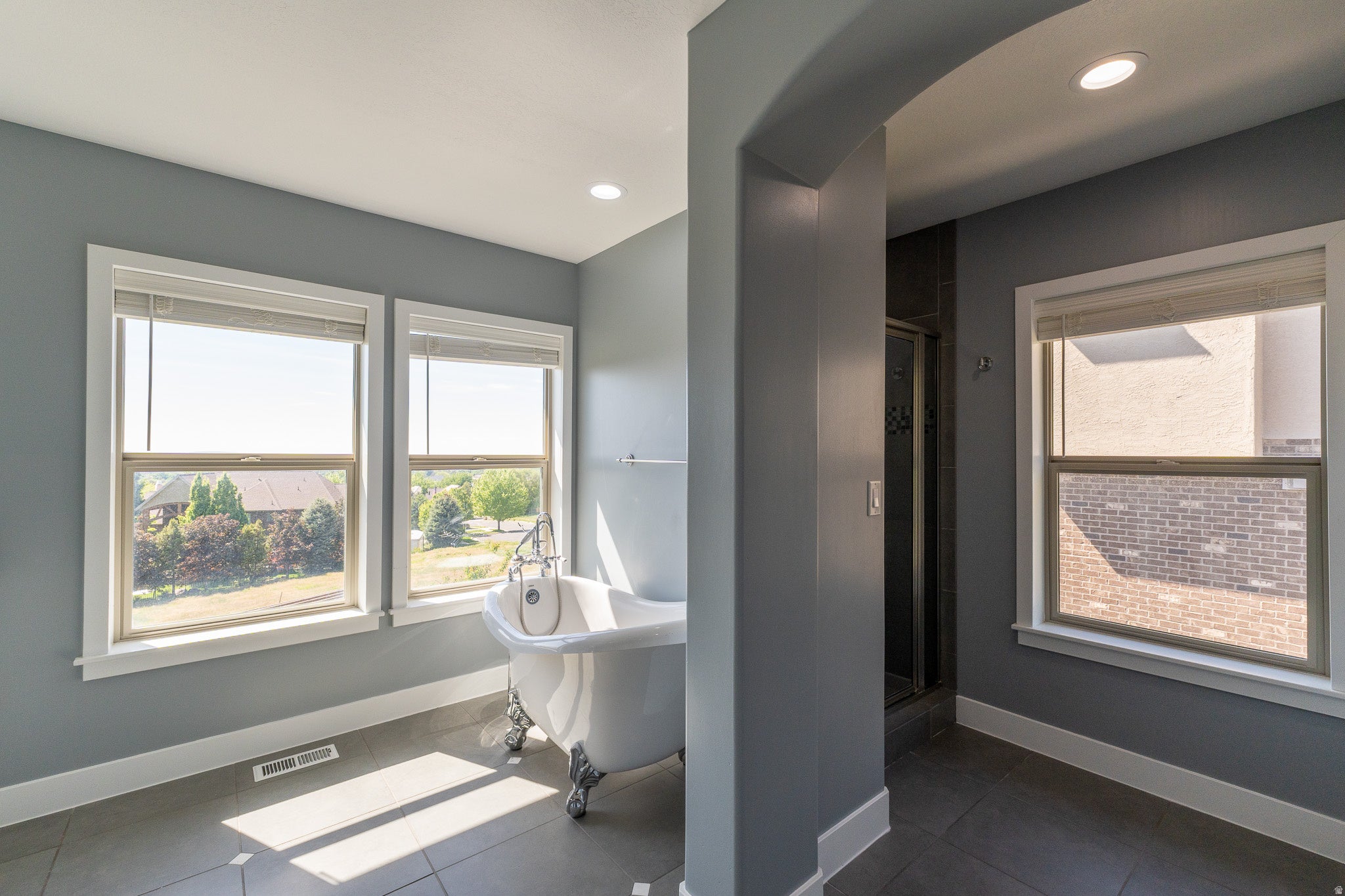 Fruit Heights, Utah, 84037, United States, 6 Bedrooms Bedrooms, ,5 BathroomsBathrooms,Residential,Active,2044980