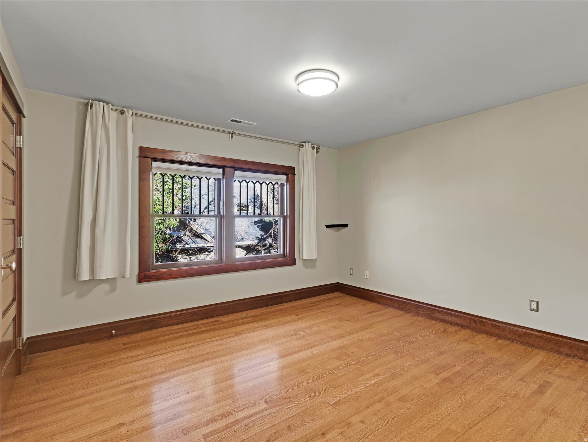 Salt Lake City, Utah, 84105, United States, 6 Bedrooms Bedrooms, ,4 BathroomsBathrooms,Residential,Active,2017445