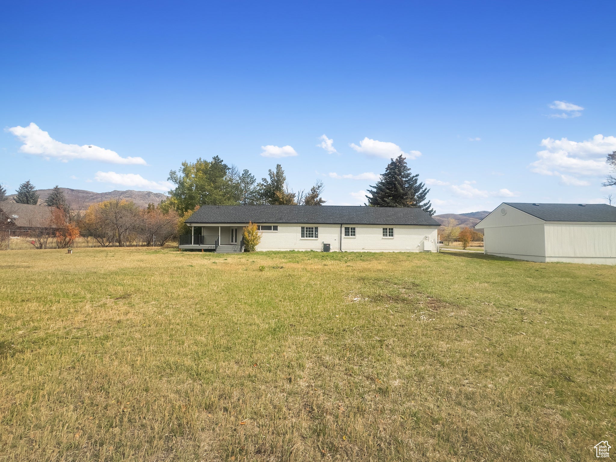 Huntsville, Utah, 84317, United States, 4 Bedrooms Bedrooms, ,3 BathroomsBathrooms,Residential,Active,1964495