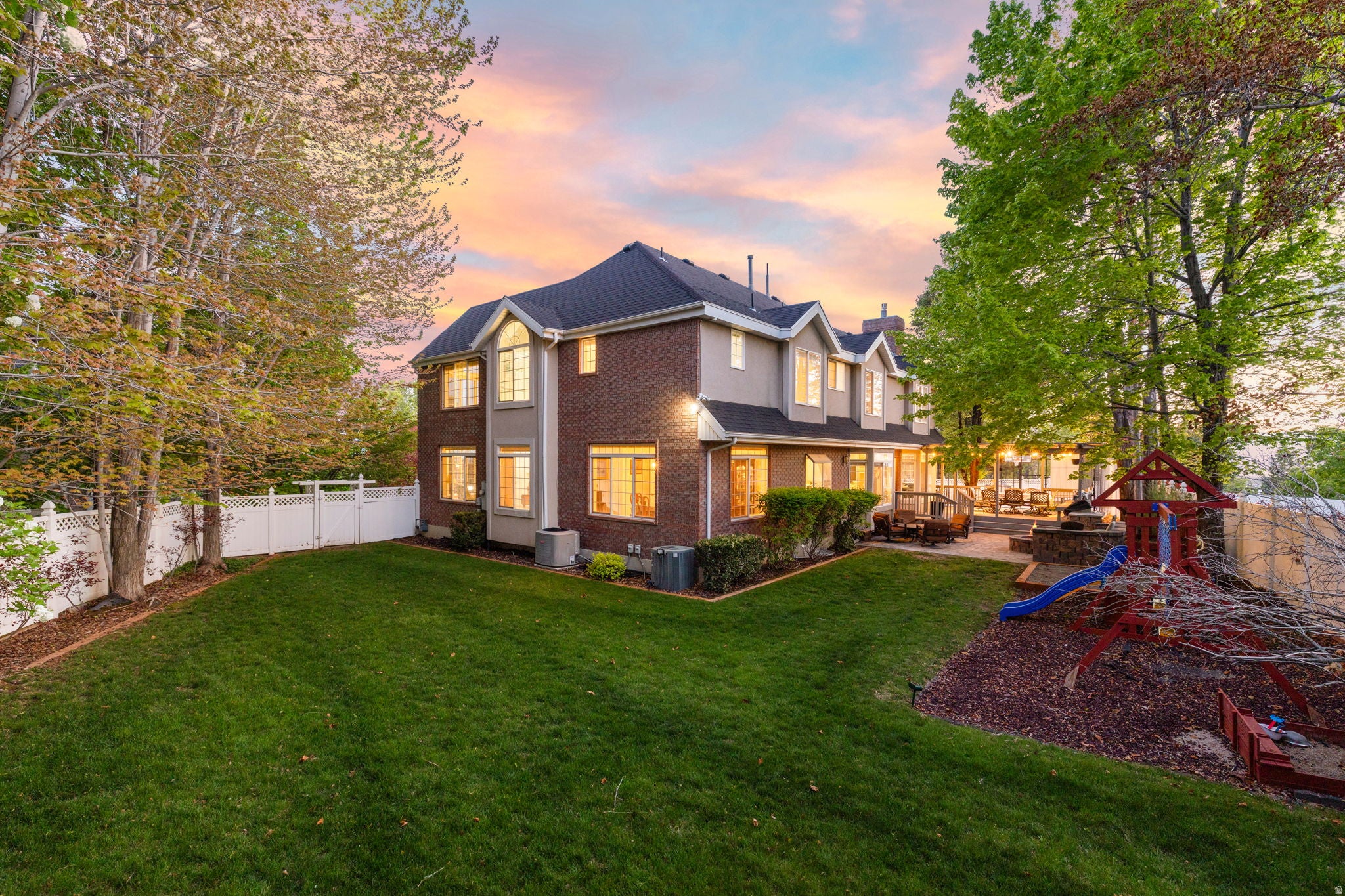 Orem, Utah, 84097, United States, 6 Bedrooms Bedrooms, ,6 BathroomsBathrooms,Residential,Active,2044198