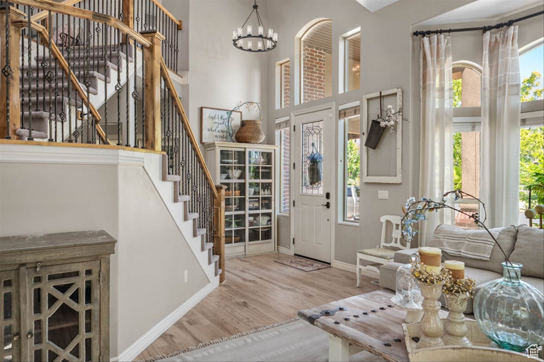 South Jordan, Utah, 84095, United States, 6 Bedrooms Bedrooms, ,4 BathroomsBathrooms,Residential,Active,1876871