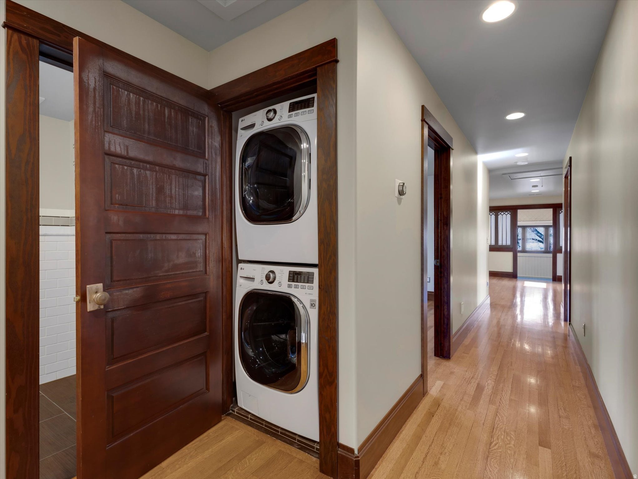 Salt Lake City, Utah, 84105, United States, 6 Bedrooms Bedrooms, ,4 BathroomsBathrooms,Residential,Active,2017445