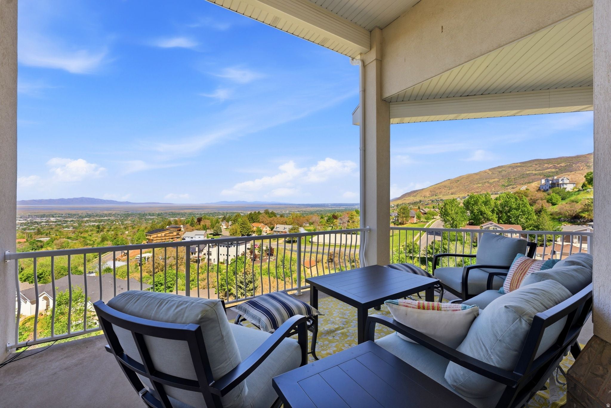 Bountiful, Utah, 84010, United States, 6 Bedrooms Bedrooms, ,6 BathroomsBathrooms,Residential,Active,2044576