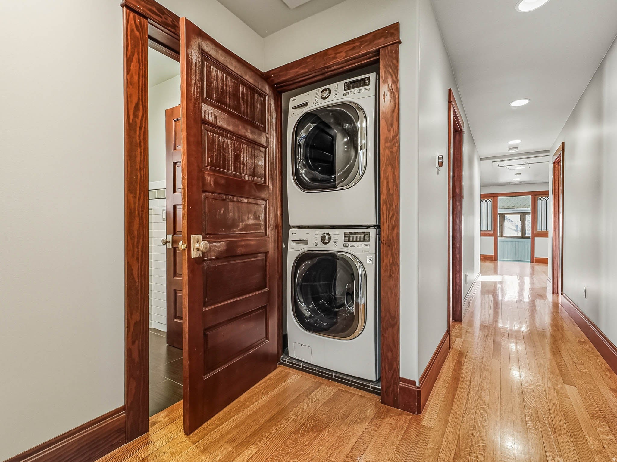 Salt Lake City, Utah, 84105, United States, 6 Bedrooms Bedrooms, ,4 BathroomsBathrooms,Residential,Active,2000214