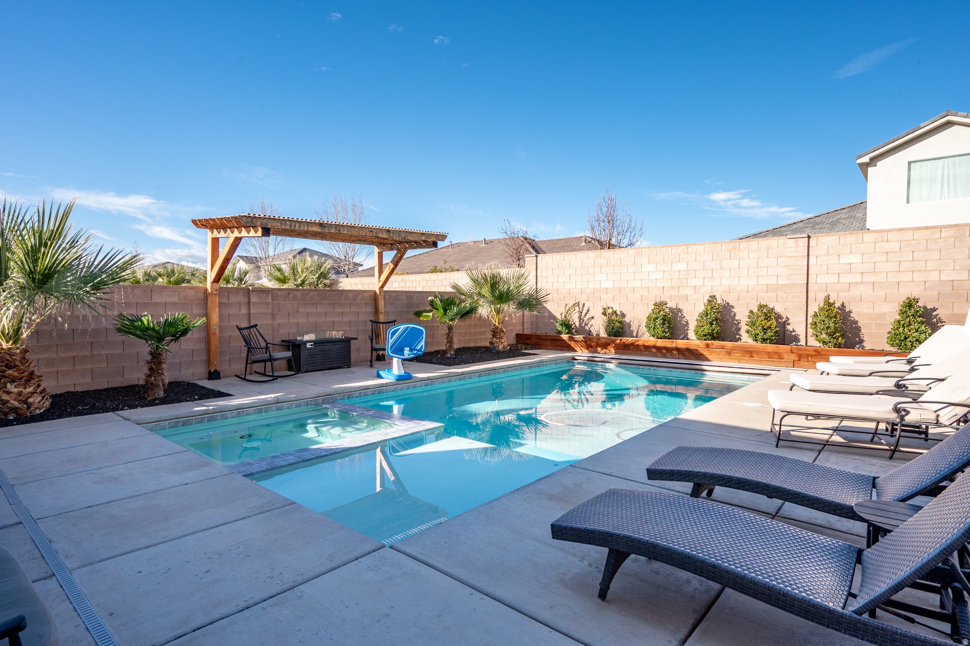 St. George, Utah, 84790, United States, 4 Bedrooms Bedrooms, ,4 BathroomsBathrooms,Residential,Active,2010549