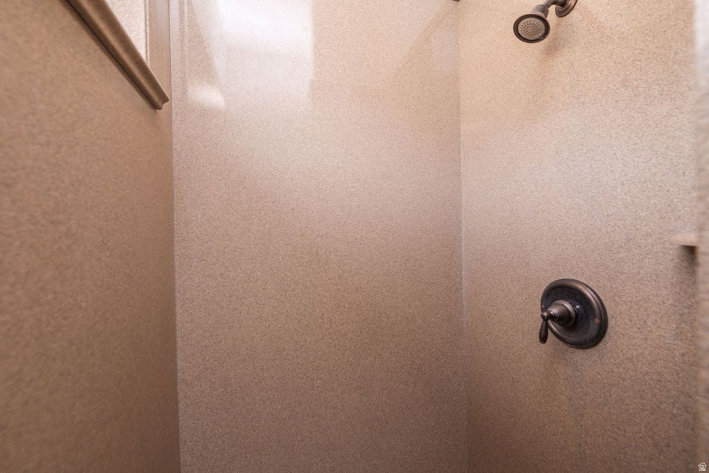 Eden, Utah, 84310, United States, 3 Bedrooms Bedrooms, ,3 BathroomsBathrooms,Residential,Active,1998572