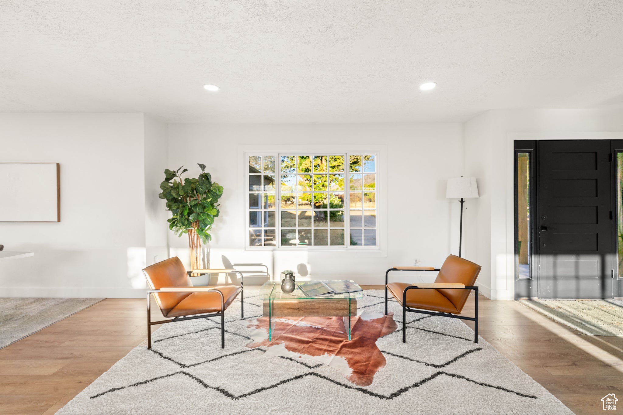 Huntsville, Utah, 84317, United States, 4 Bedrooms Bedrooms, ,3 BathroomsBathrooms,Residential,Active,1964495