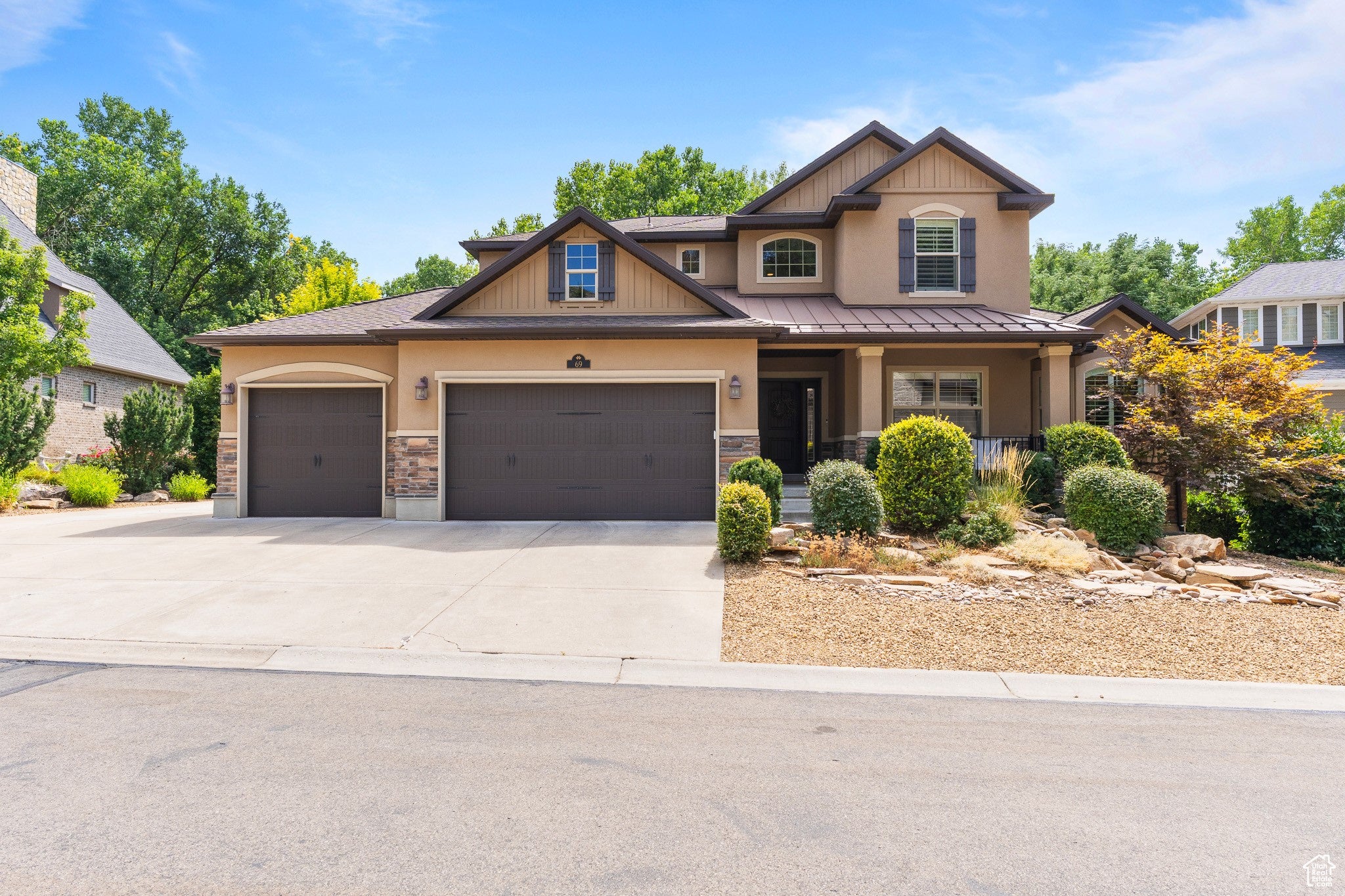 Farmington, Utah, 84025, United States, 4 Bedrooms Bedrooms, ,4 BathroomsBathrooms,Residential,Active,1914760