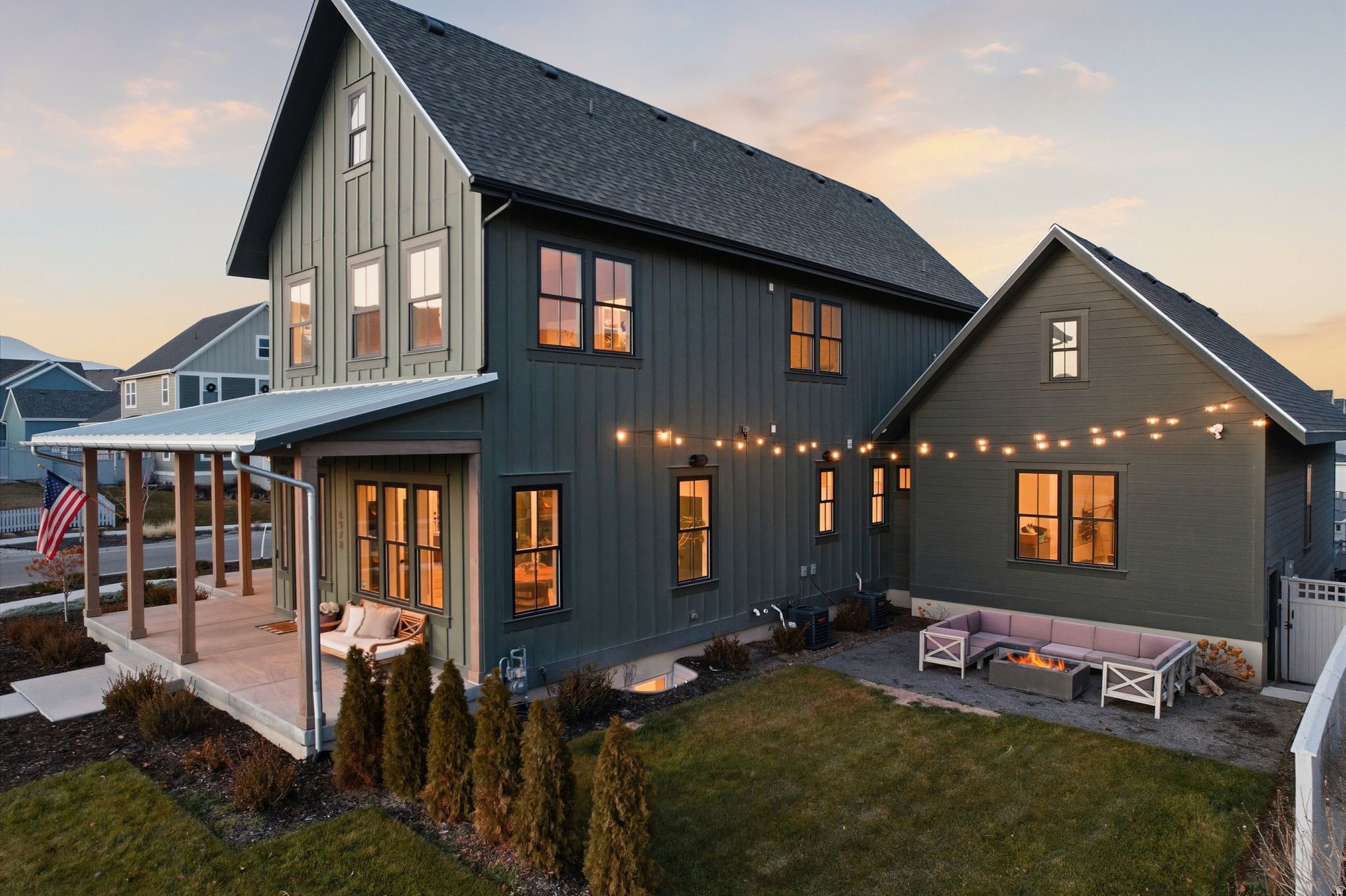 South Jordan, Utah, 84009, United States, 4 Bedrooms Bedrooms, ,4 BathroomsBathrooms,Residential,Active,2006892