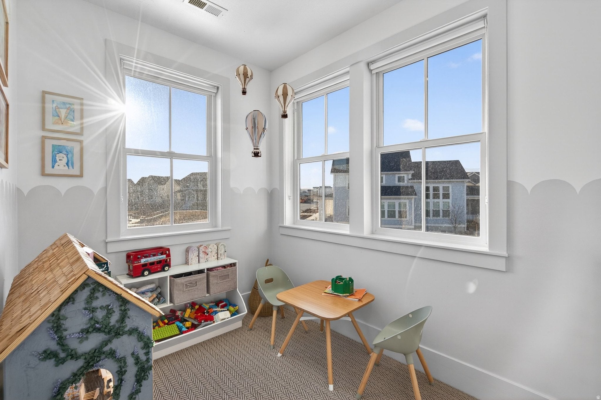 South Jordan, Utah, 84009, United States, 4 Bedrooms Bedrooms, ,4 BathroomsBathrooms,Residential,Active,2006892