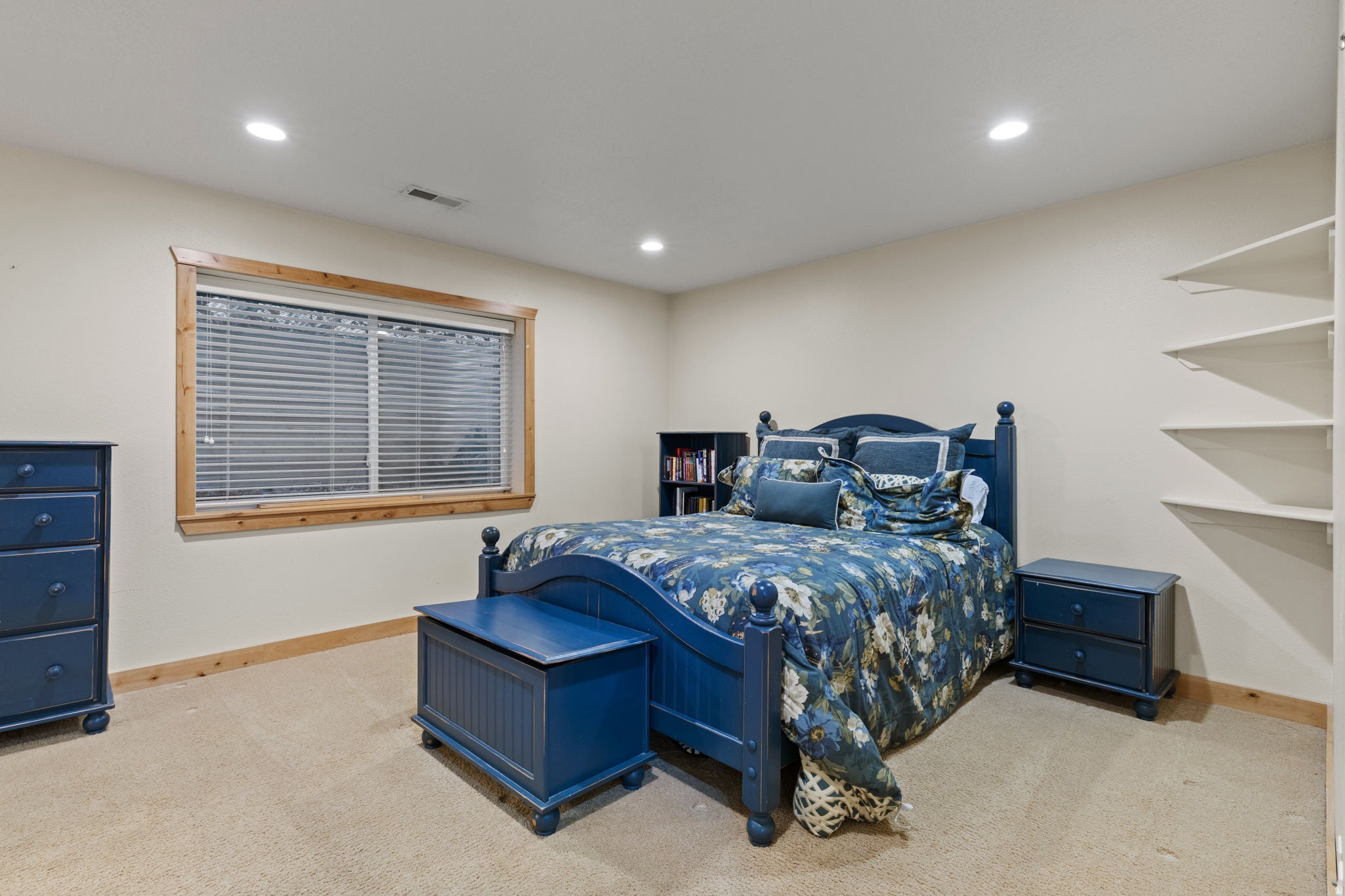 Orem, Utah, 84097, United States, 6 Bedrooms Bedrooms, ,6 BathroomsBathrooms,Residential,Active,2044198
