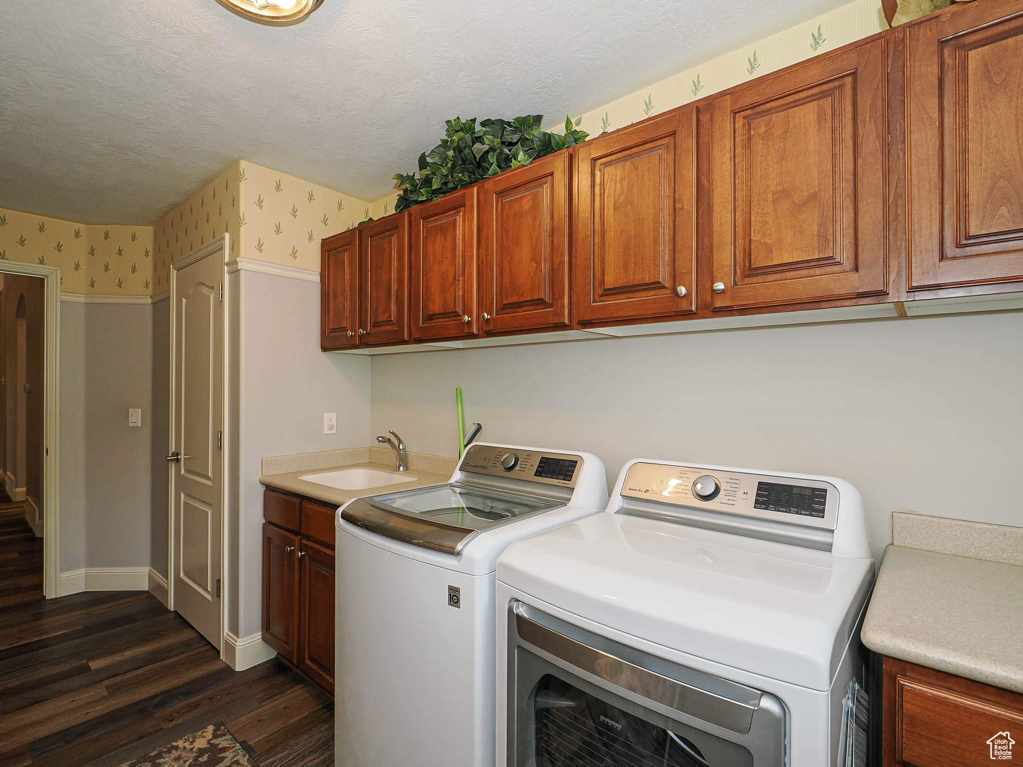 Riverton, Utah, 84065, United States, ,5 BathroomsBathrooms,Residential,Active,1849508
