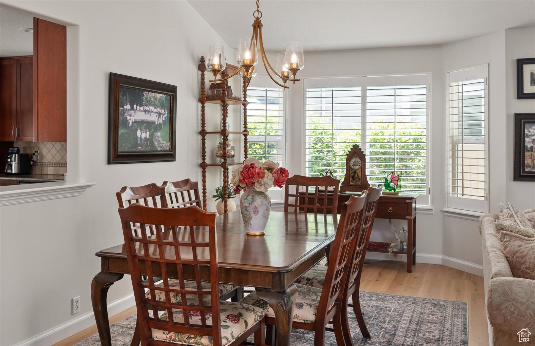 Cottonwood Heights, Utah, 84121, United States, 6 Bedrooms Bedrooms, ,3 BathroomsBathrooms,Residential,Active,1964287