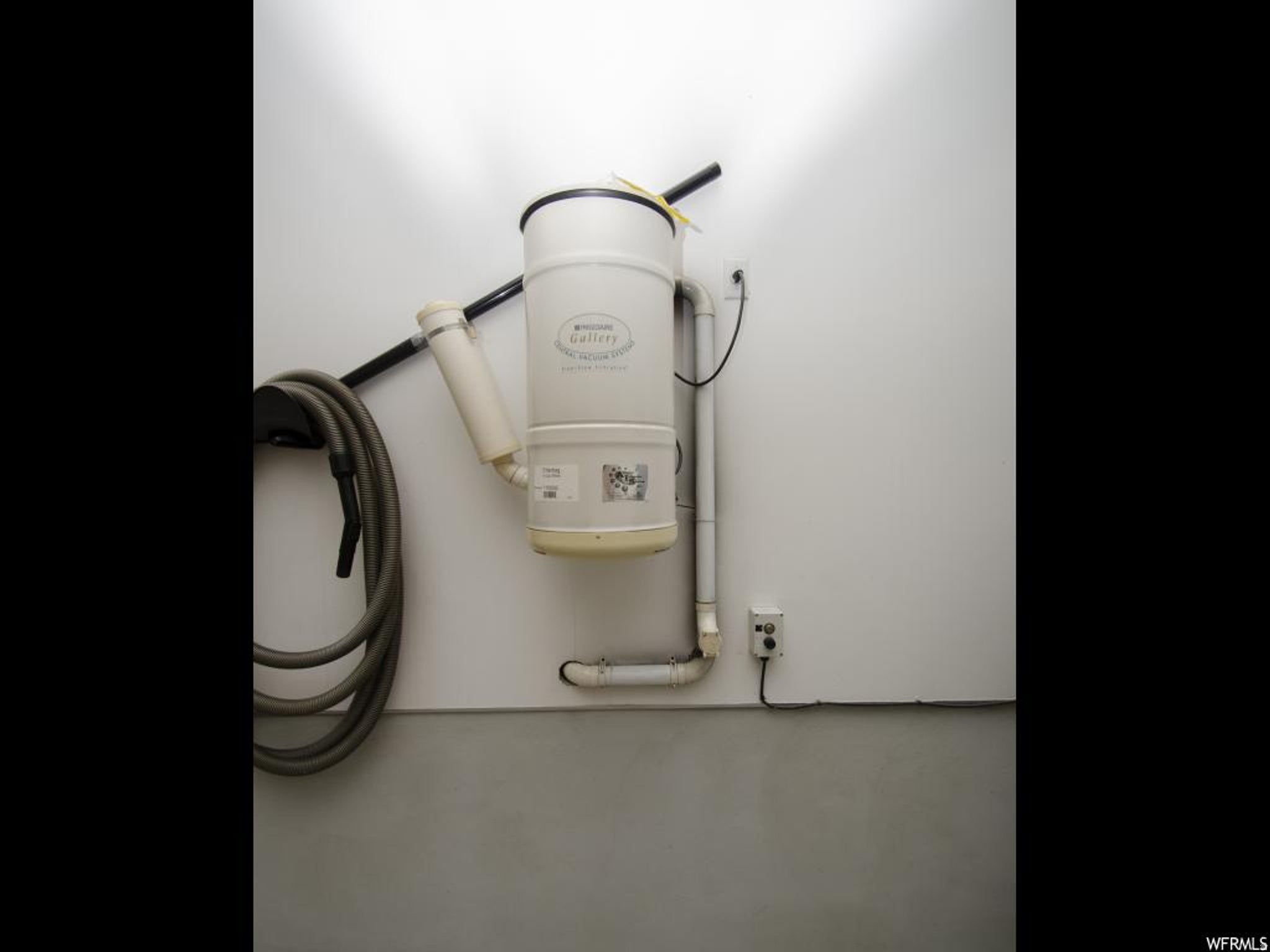 Perry, Utah, 84302, United States, 6 Bedrooms Bedrooms, ,5 BathroomsBathrooms,Residential,Active,1973365