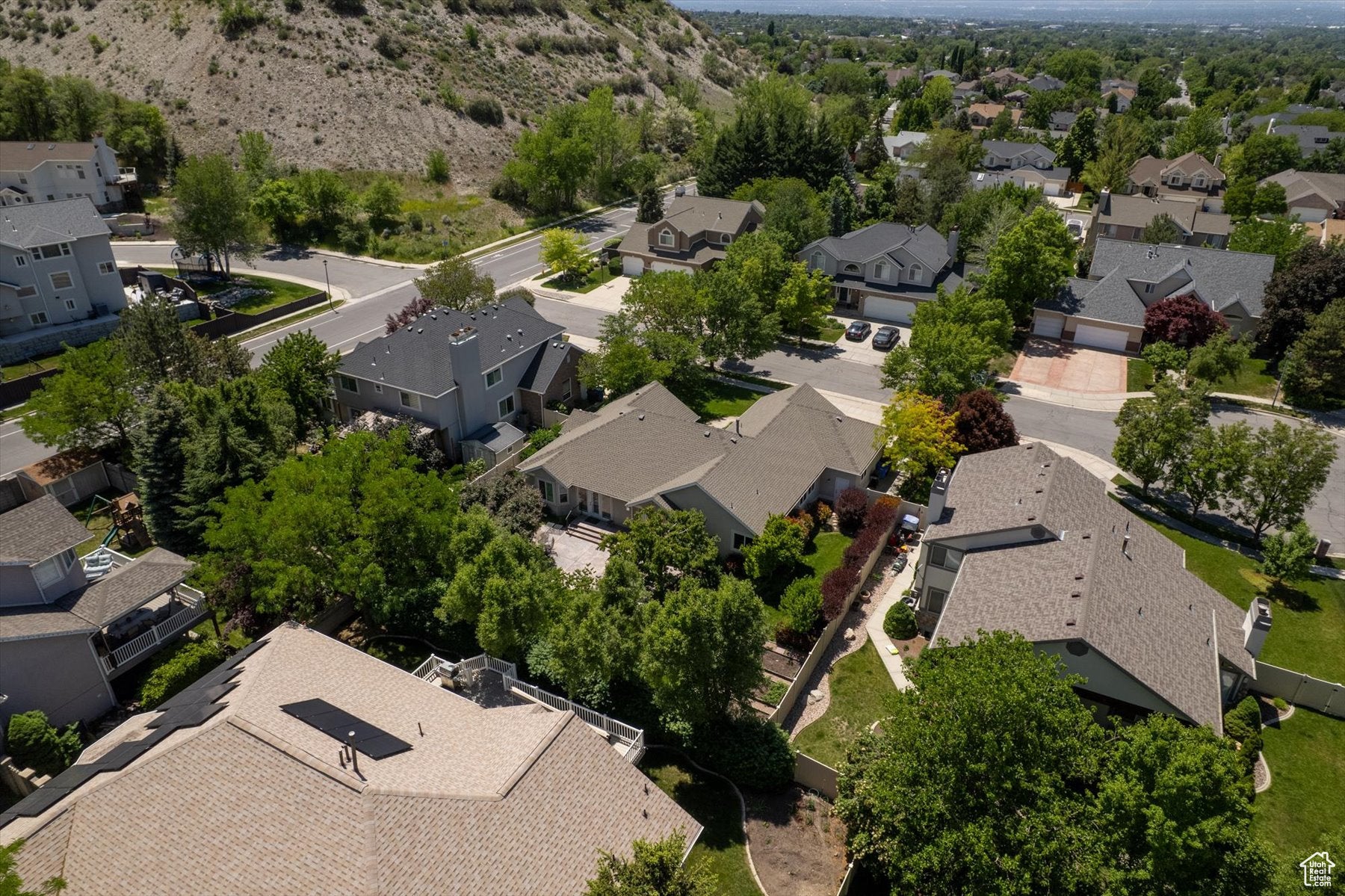 Cottonwood Heights, Utah, 84121, United States, 6 Bedrooms Bedrooms, ,3 BathroomsBathrooms,Residential,Active,1964287