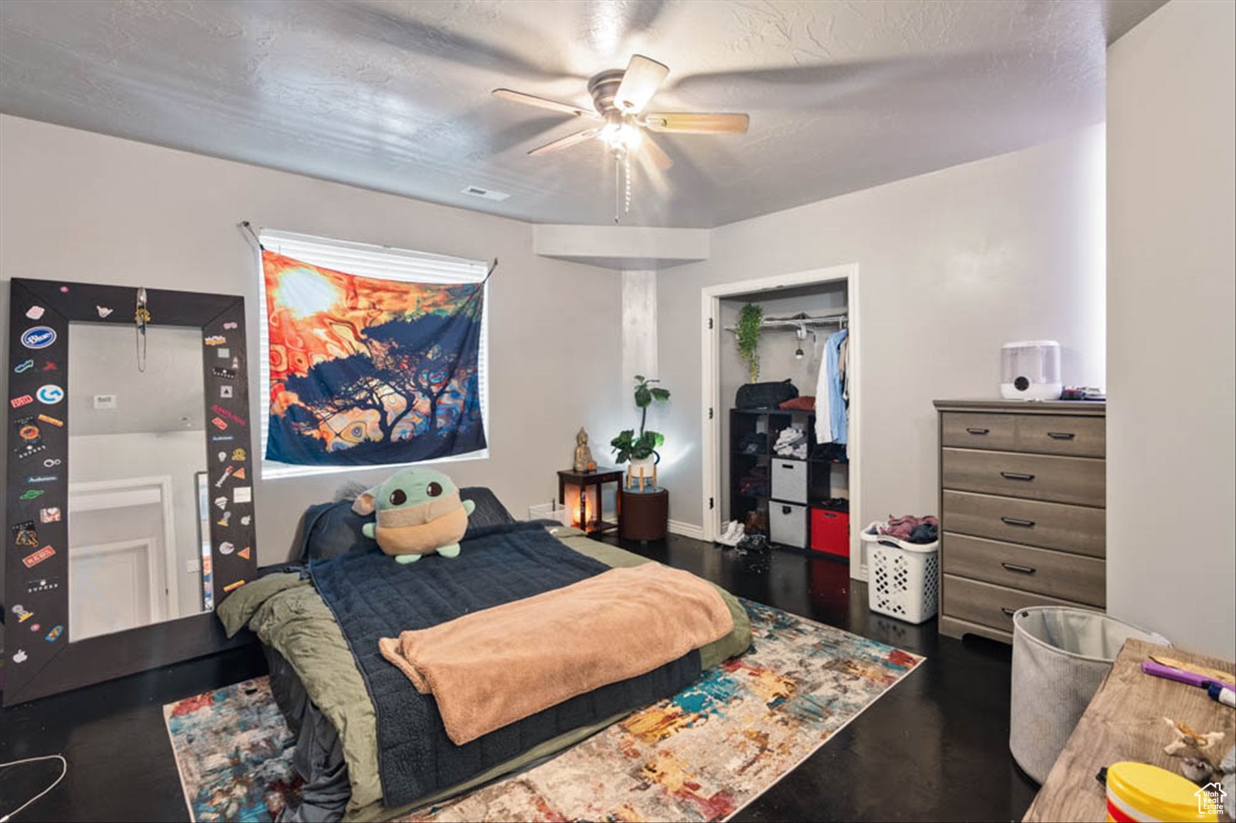 South Jordan, Utah, 84095, United States, 6 Bedrooms Bedrooms, ,4 BathroomsBathrooms,Residential,Active,1876871