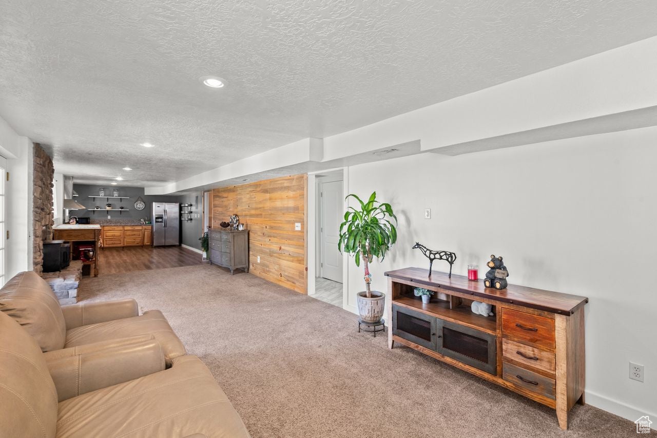 West Point, Utah, 84015, United States, 6 Bedrooms Bedrooms, ,2 BathroomsBathrooms,Residential,Active,1964251