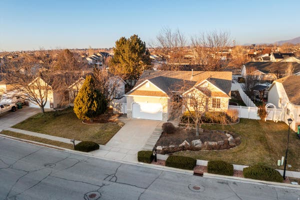 227 E 1500 N, LAYTON, UT 84041, photo 1 of 34