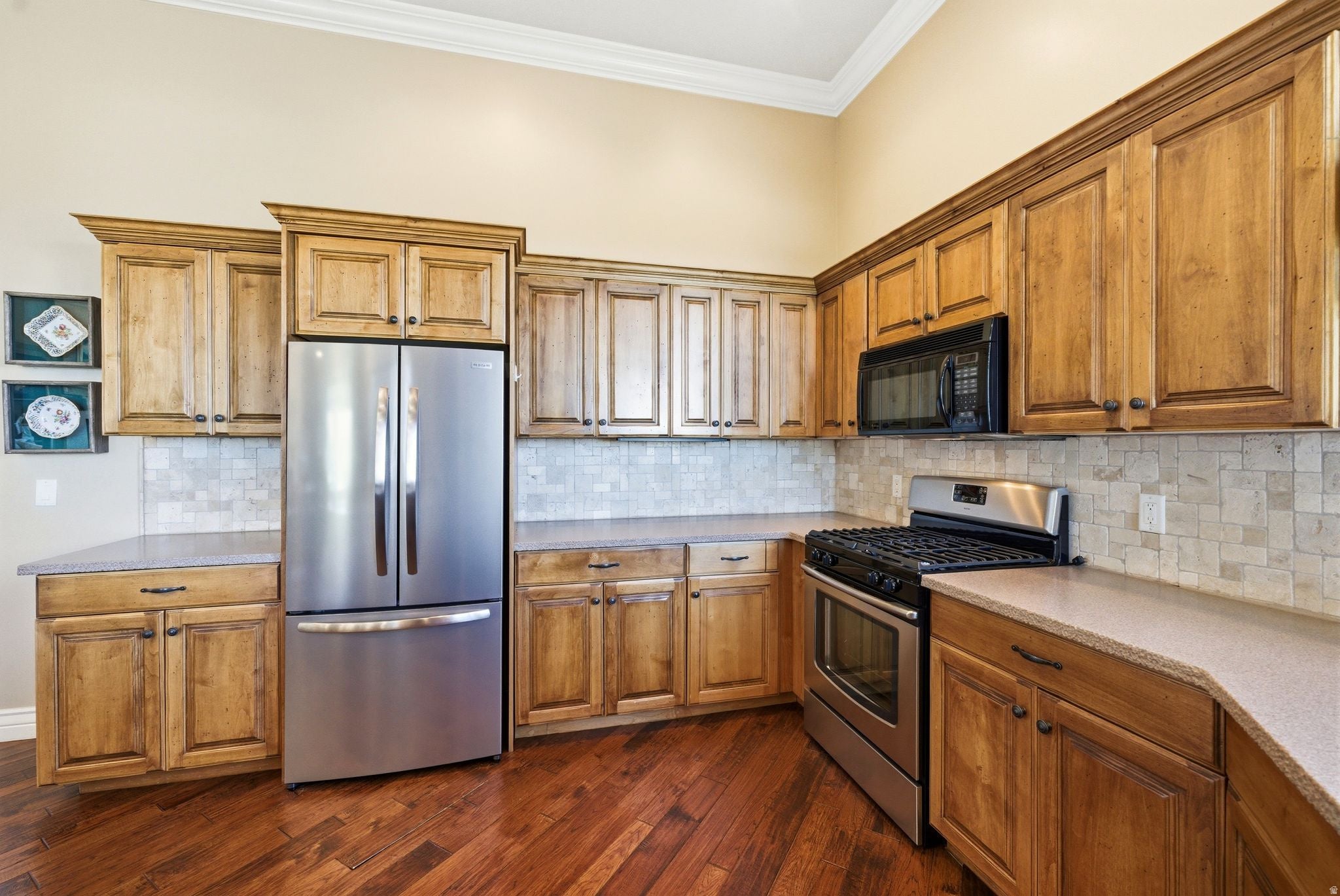 Bountiful, Utah, 84010, United States, 6 Bedrooms Bedrooms, ,6 BathroomsBathrooms,Residential,Active,2044576