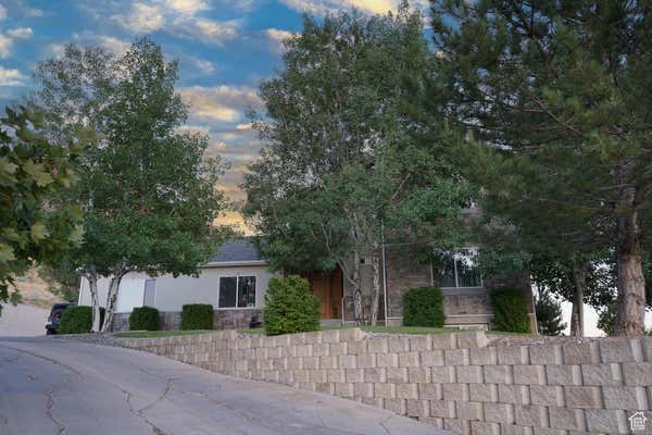 3832 W MOUNTAINTOP CIR, CEDAR HILLS, UT 84062, photo 2 of 62